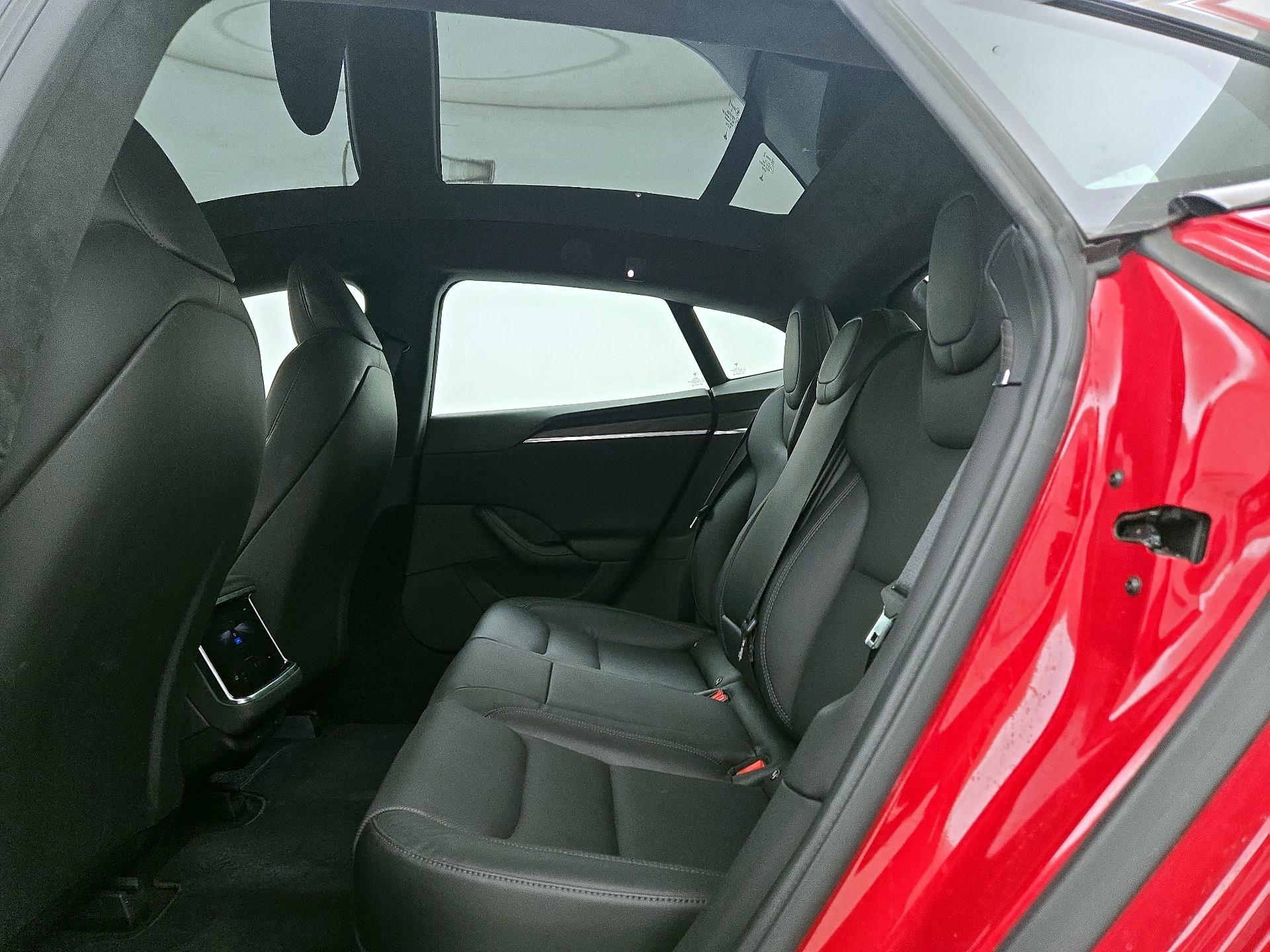 Thumbnail: 2022 Tesla Model S - 19