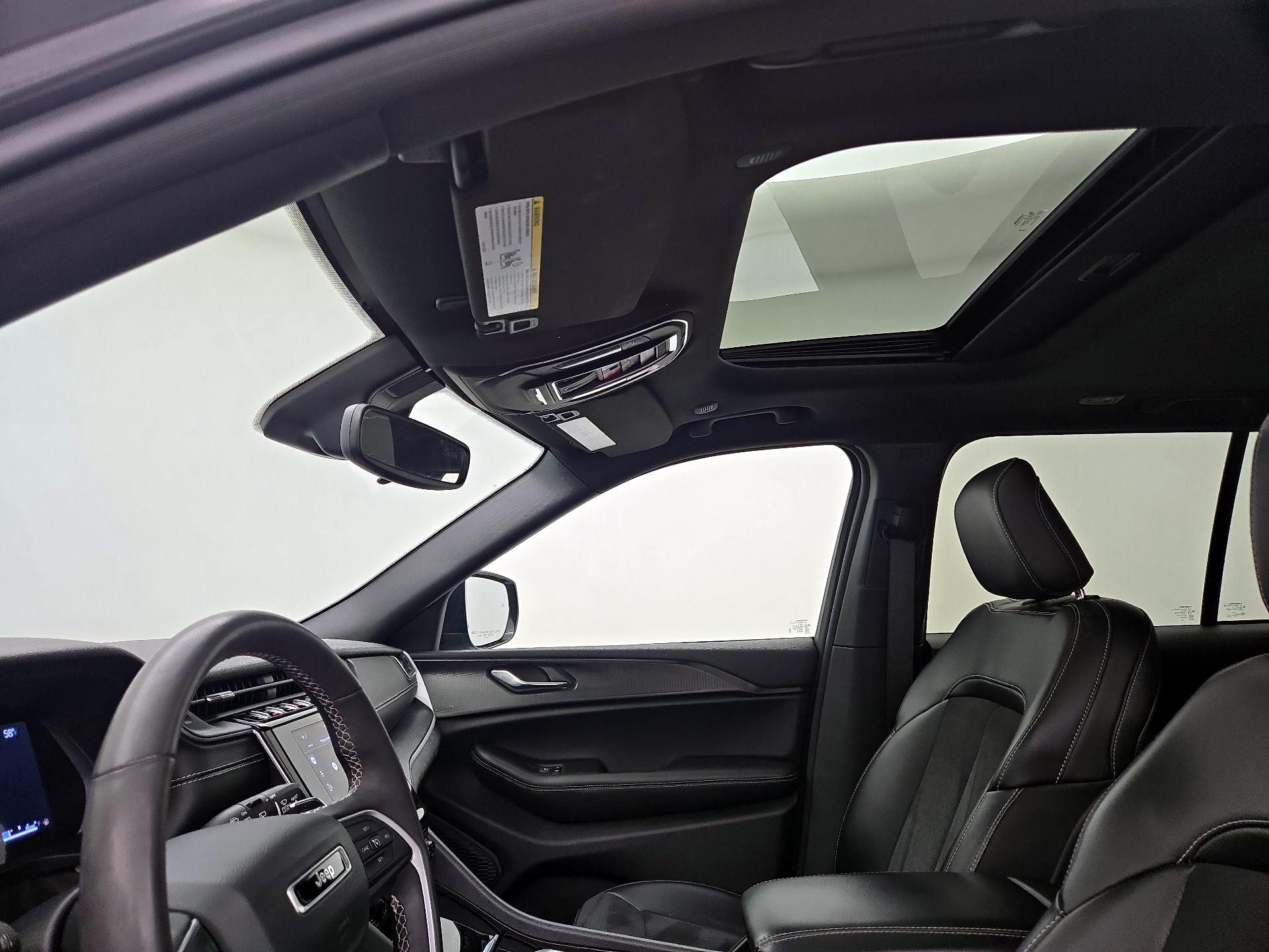 Thumbnail: 2024 Jeep Grand Cherokee - 19