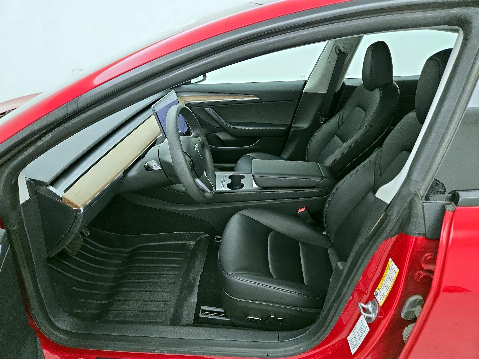 Thumbnail: 2023 Tesla Model 3 - 11