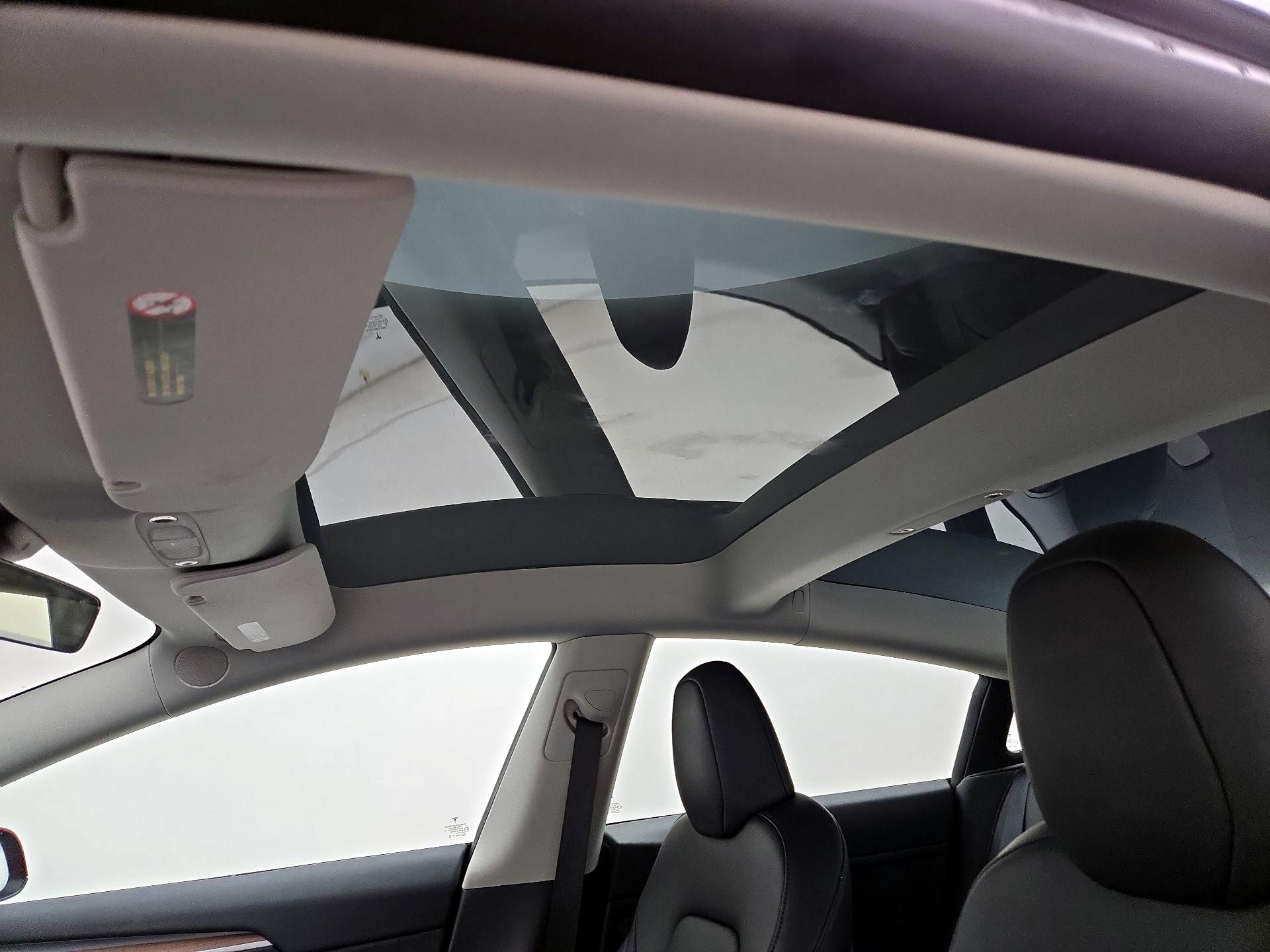 Thumbnail: 2023 Tesla Model 3 - 19