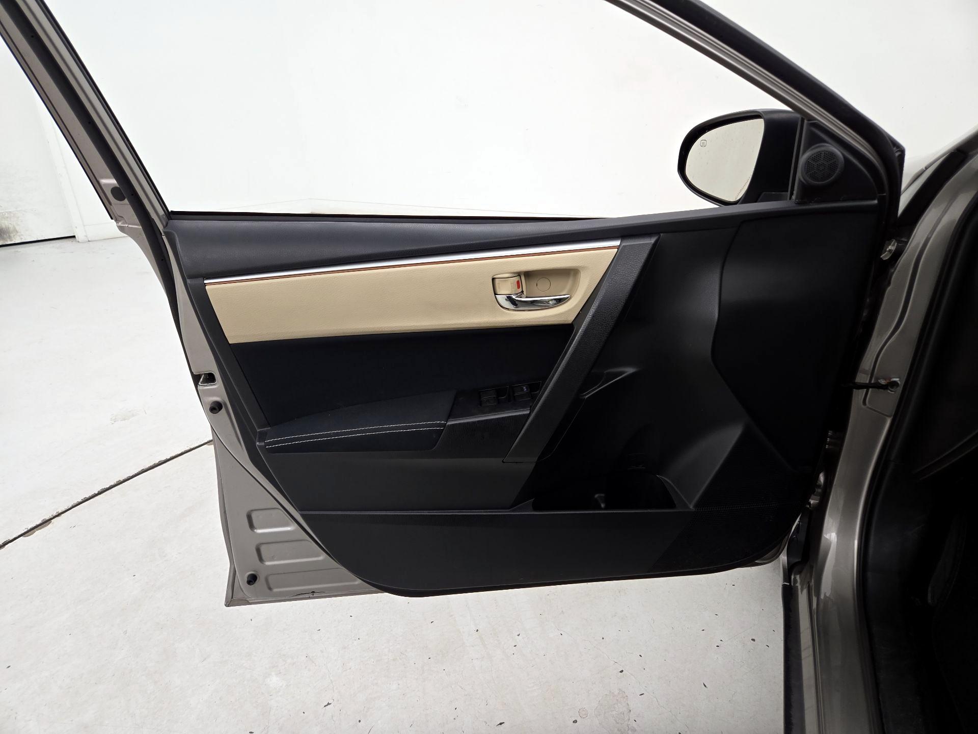 Thumbnail: 2014 Toyota Corolla - 12