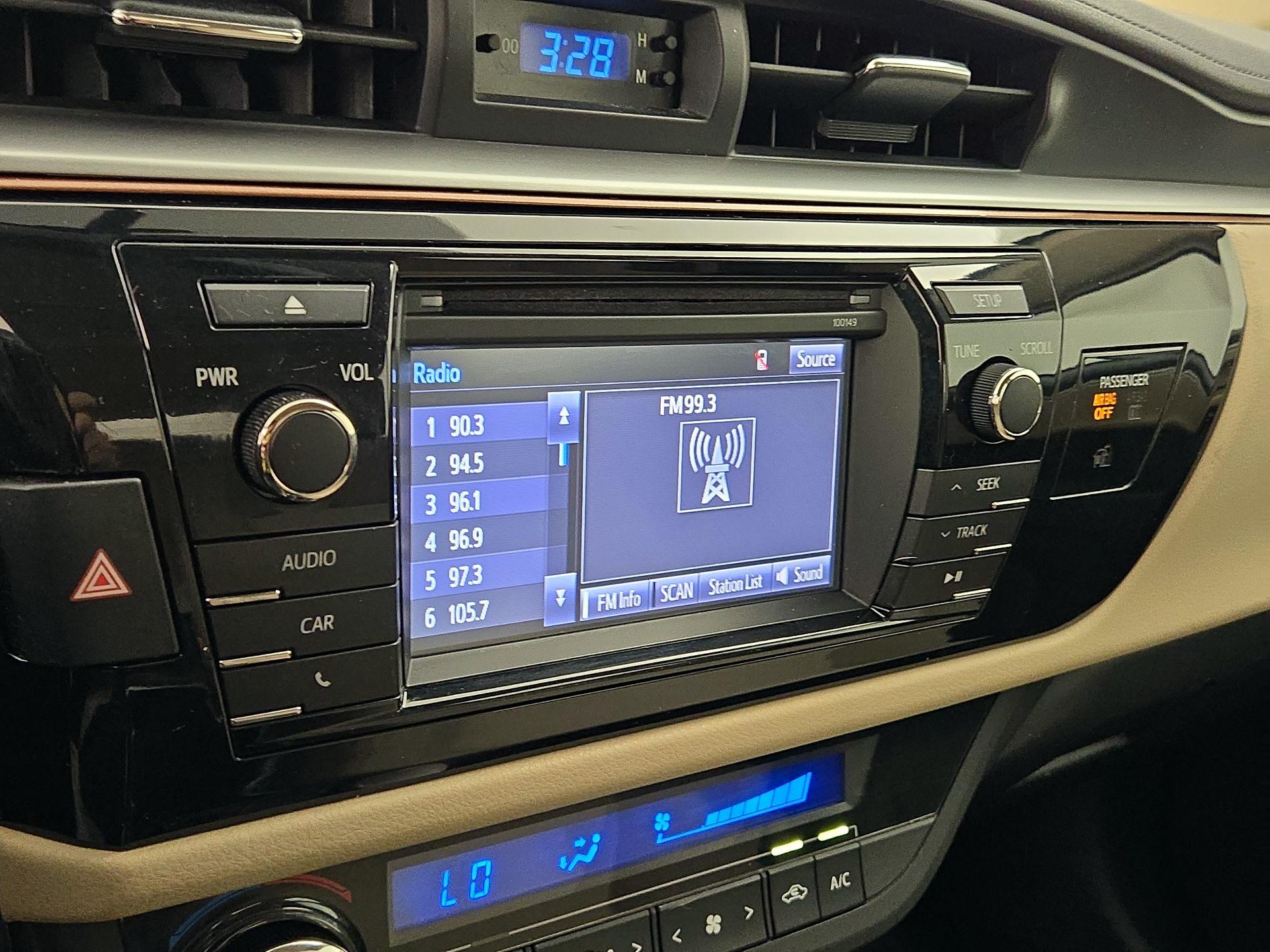 Thumbnail: 2014 Toyota Corolla - 15