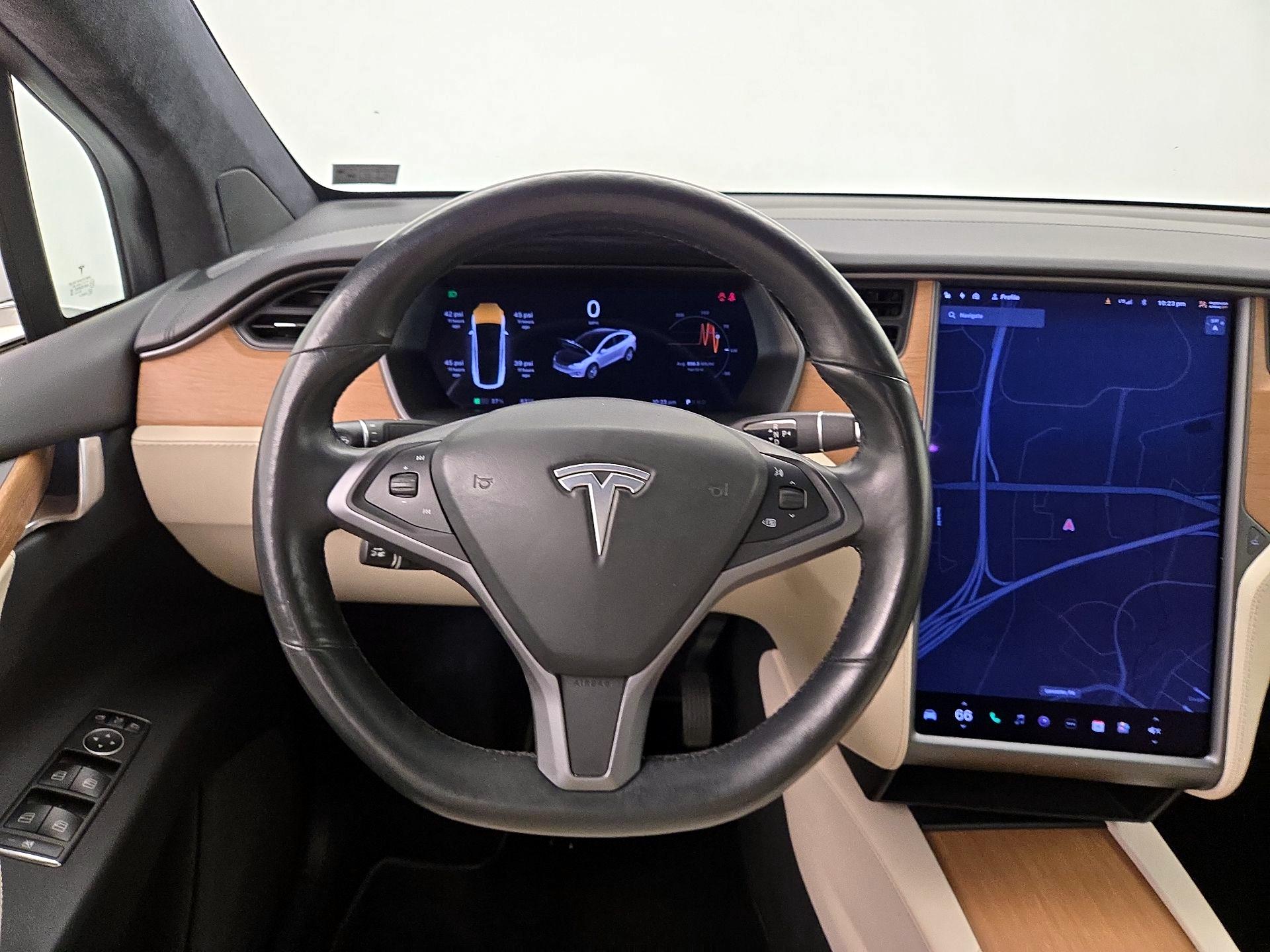 Thumbnail: 2020 Tesla Model X - 10