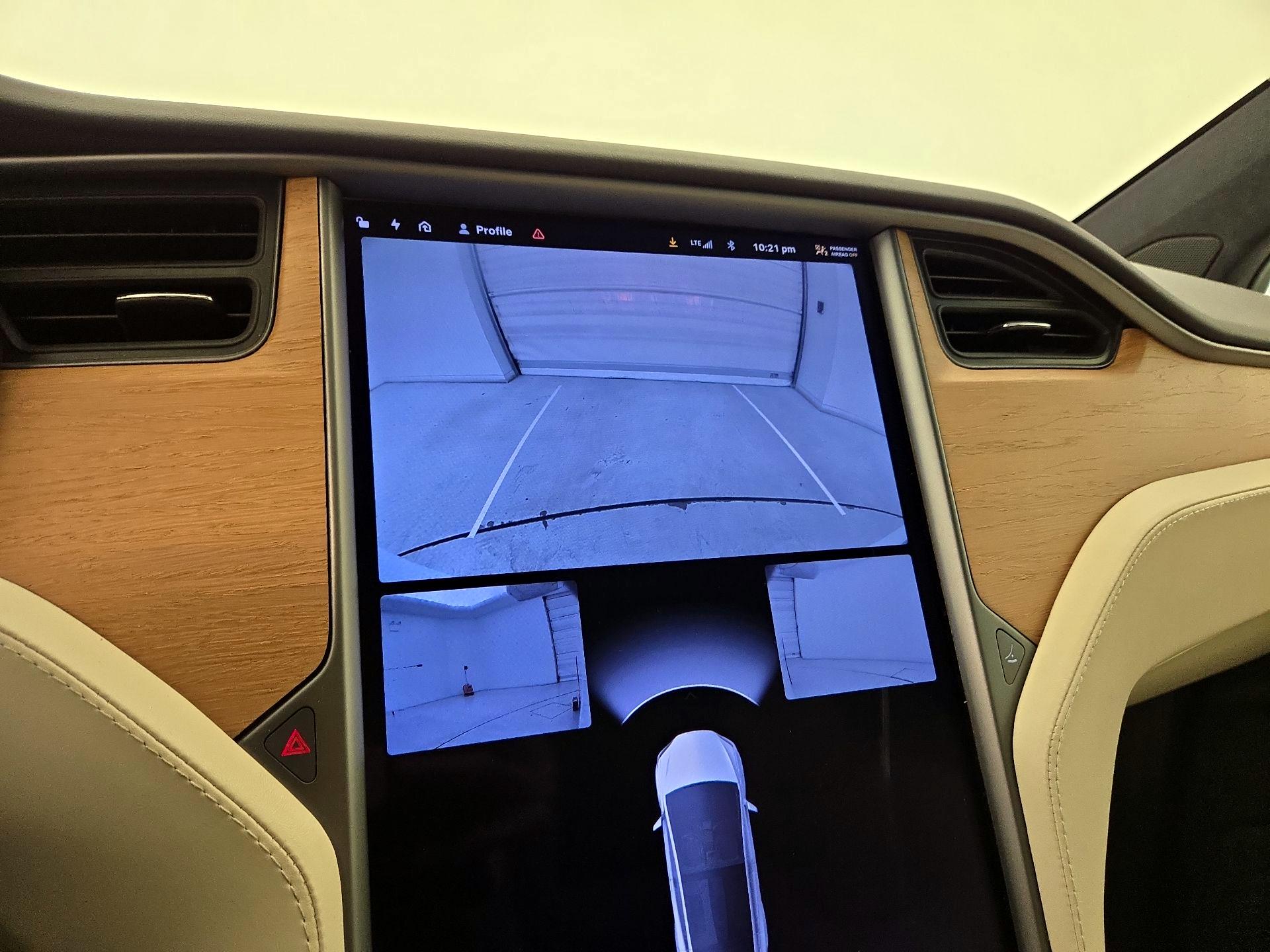 Thumbnail: 2020 Tesla Model X - 14