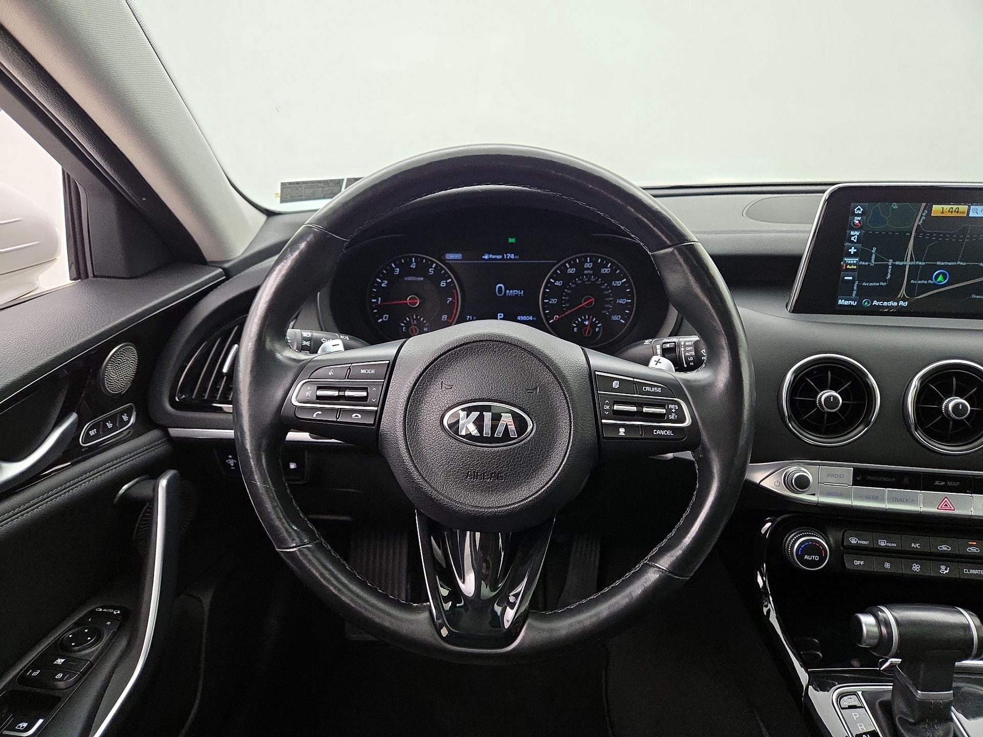 Thumbnail: 2019 Kia Stinger - 10