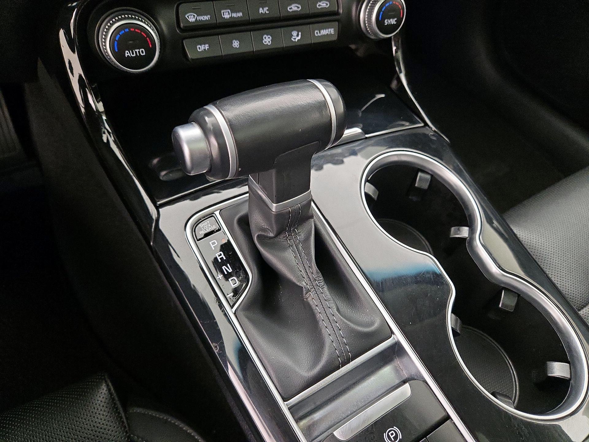 Thumbnail: 2019 Kia Stinger - 18