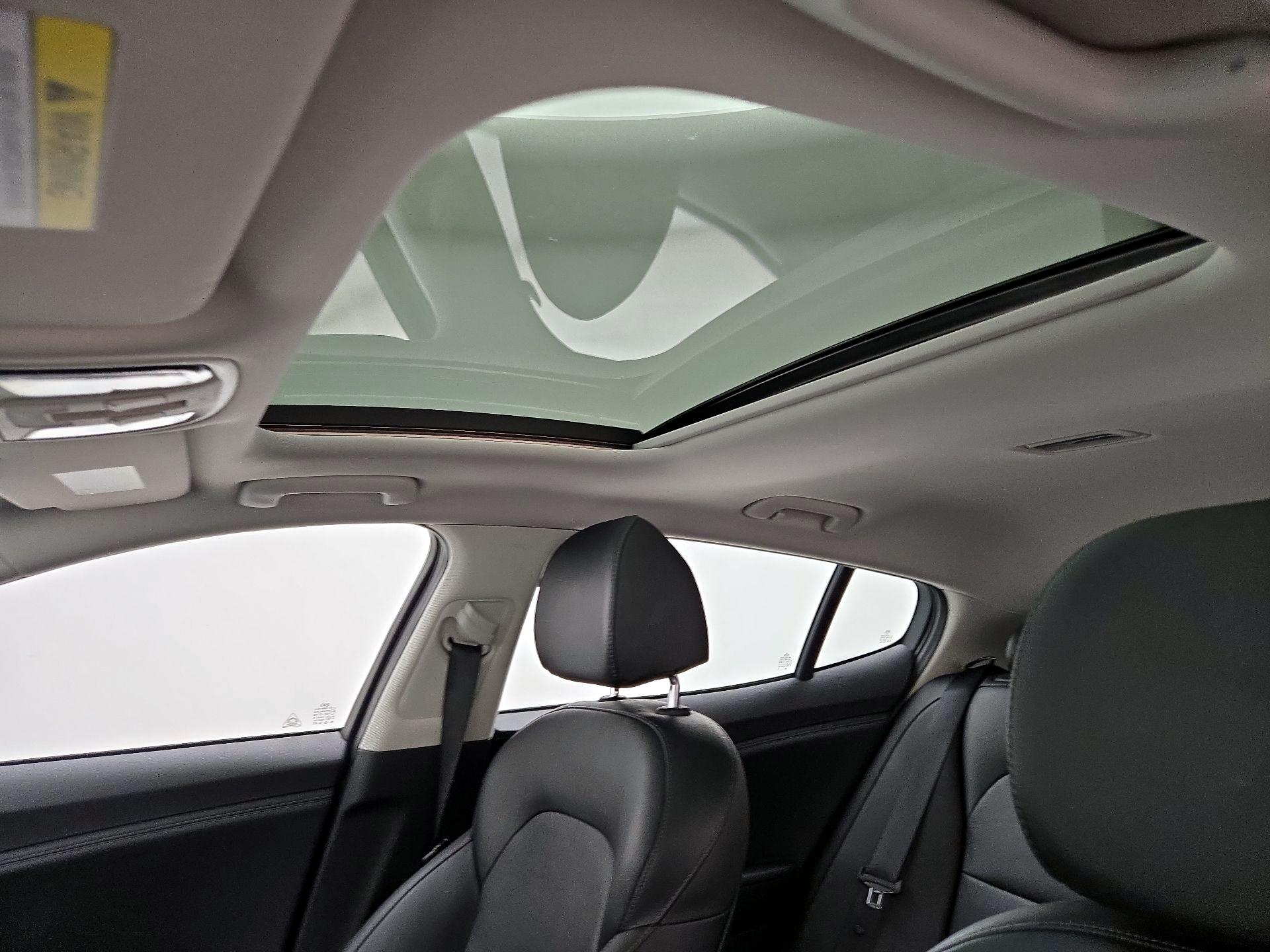 Thumbnail: 2019 Kia Stinger - 20