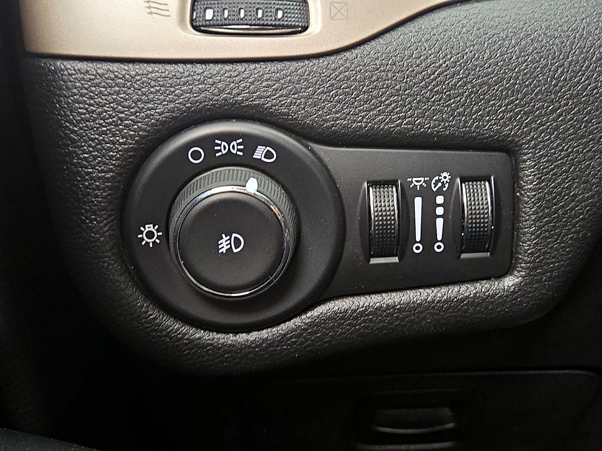Thumbnail: 2014 Jeep Cherokee - 13