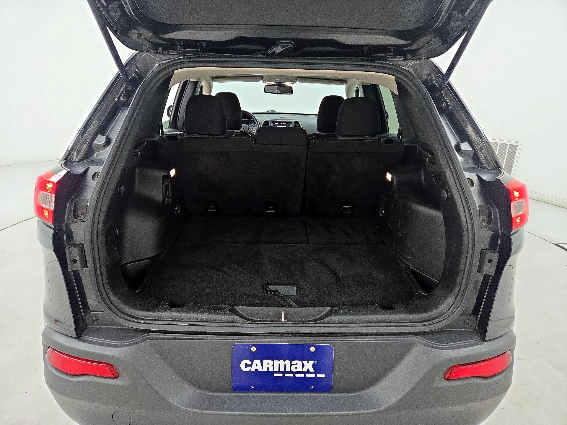 Thumbnail: 2014 Jeep Cherokee - 19