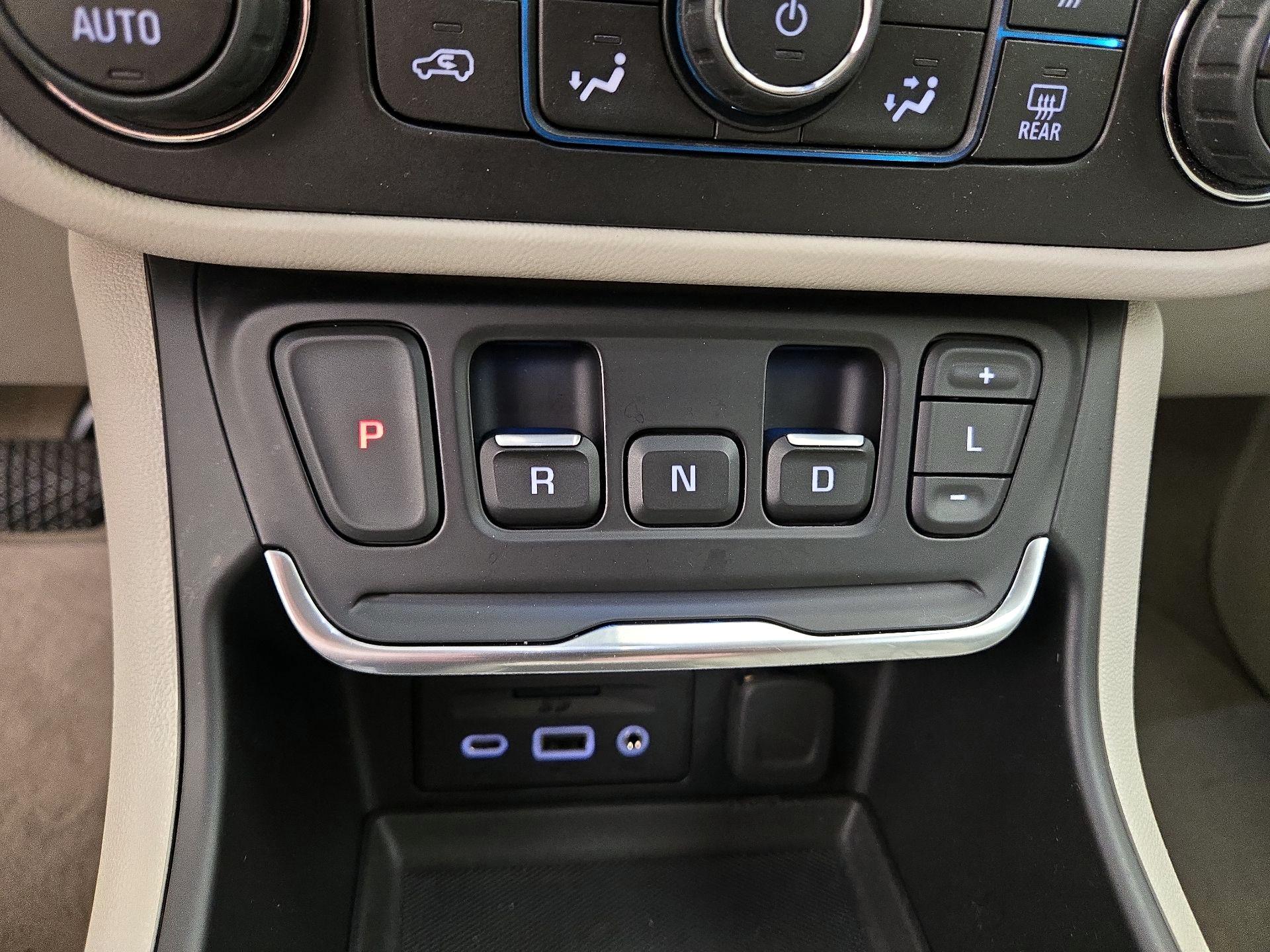 Thumbnail: 2020 GMC Terrain - 18