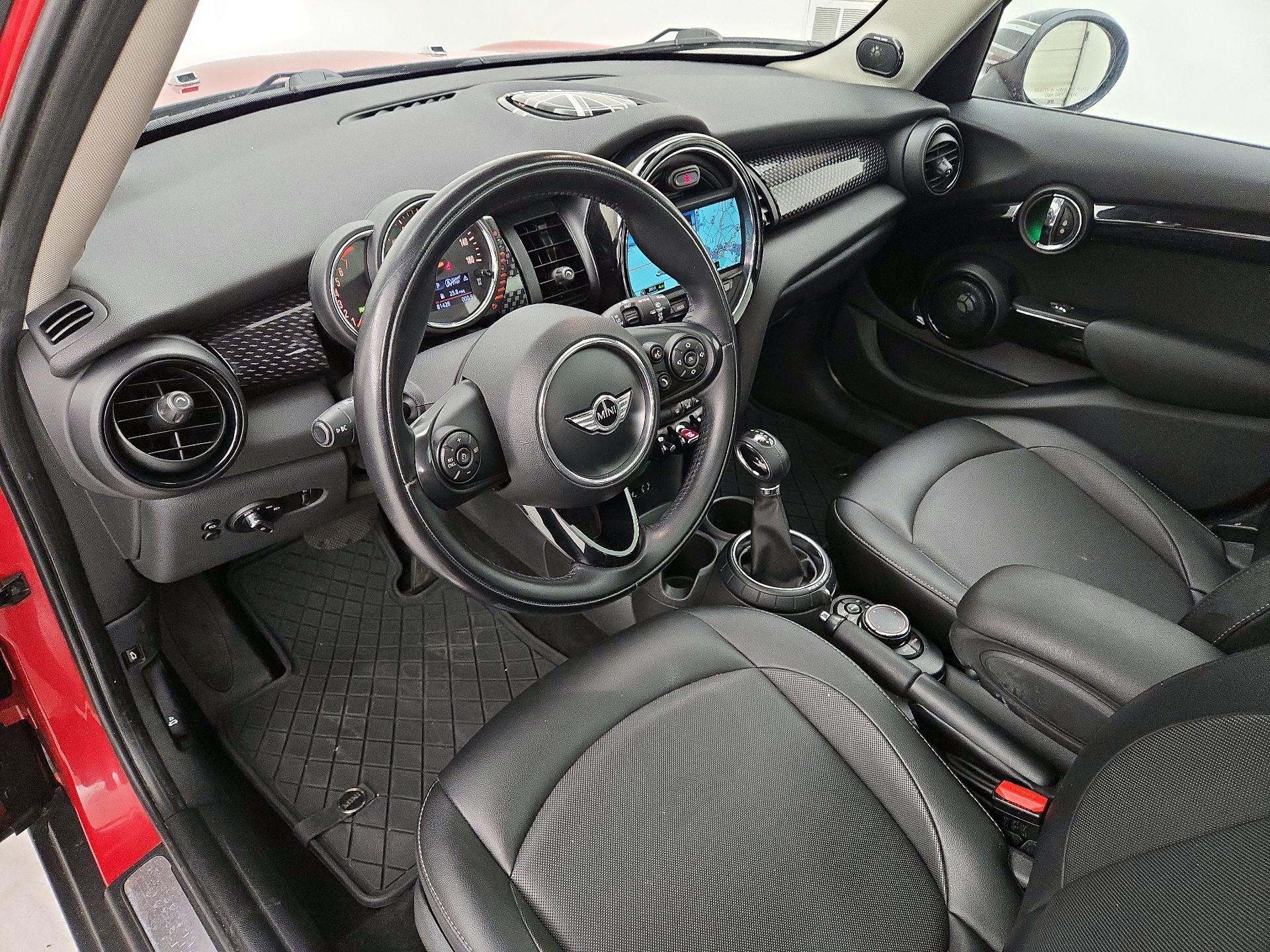 Thumbnail: 2016 MINI Cooper Hardtop - 11