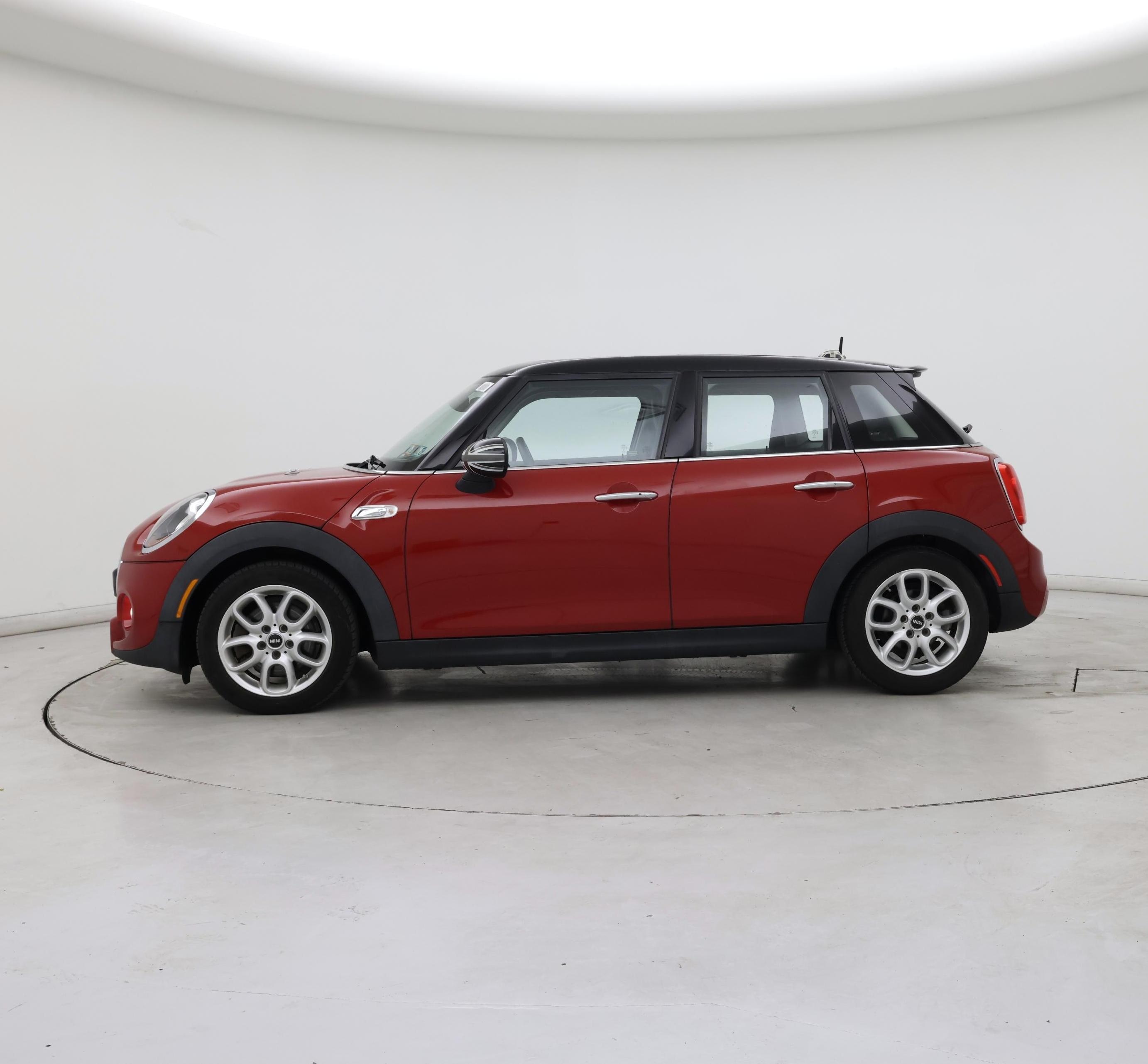 Thumbnail: 2016 MINI Cooper Hardtop - 3