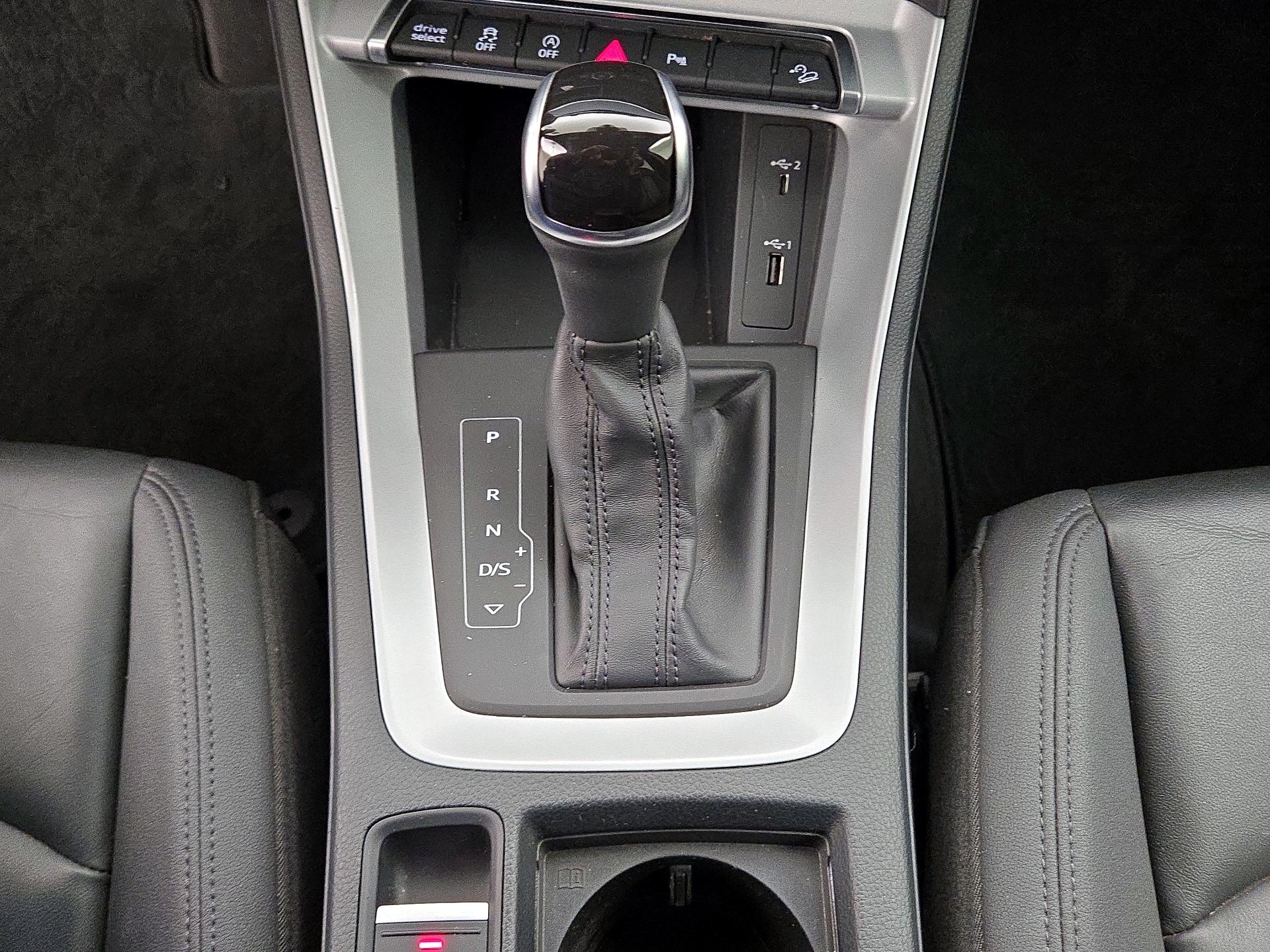 Thumbnail: 2021 Audi Q3 - 16