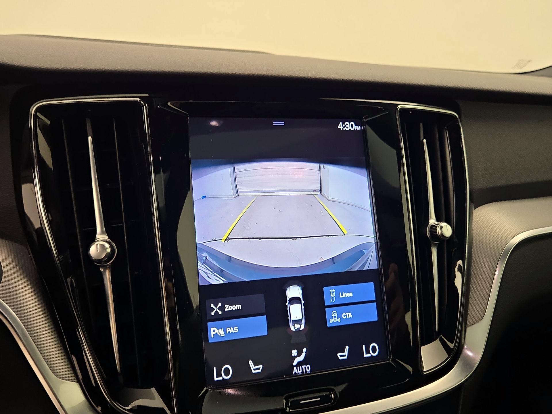 Thumbnail: 2019 Volvo S60 - 15