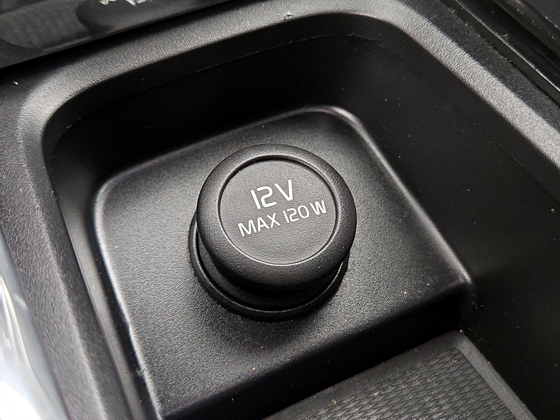 Thumbnail: 2019 Volvo S60 - 19