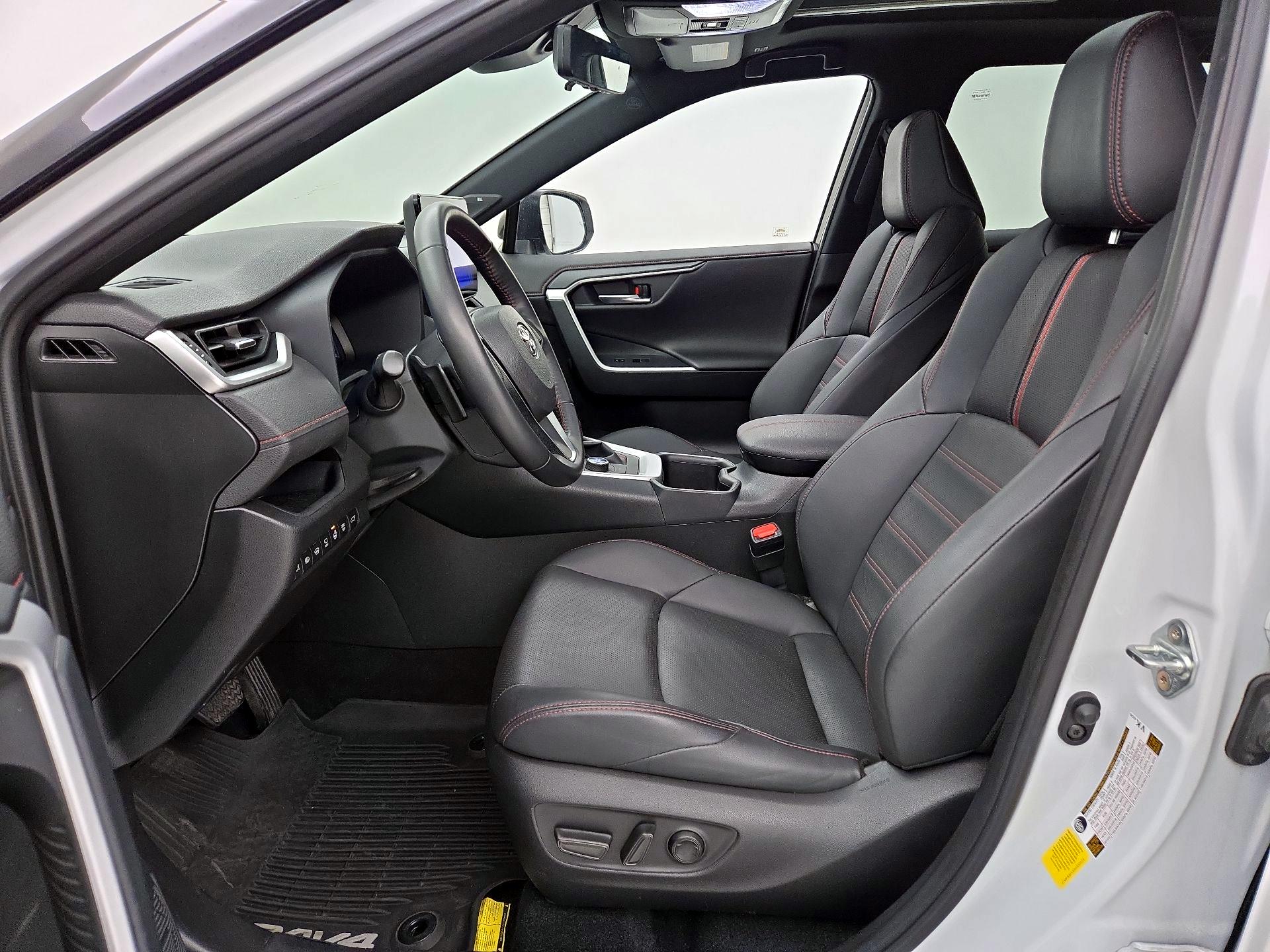 Thumbnail: 2024 Toyota RAV4 - 11