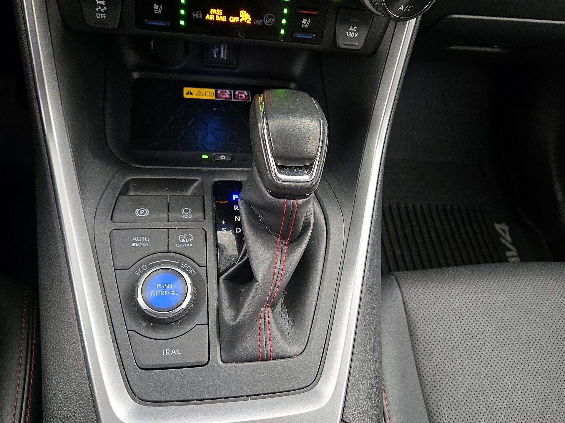 Thumbnail: 2024 Toyota RAV4 - 17