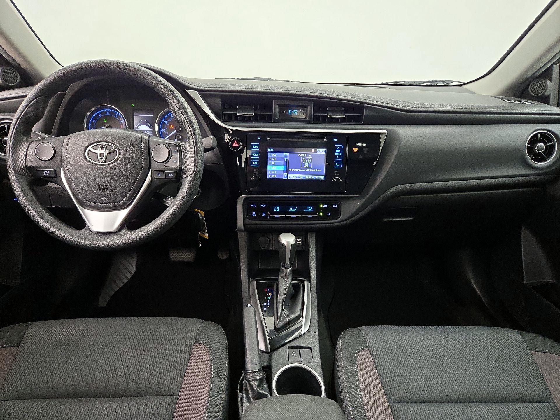 Thumbnail: 2017 Toyota Corolla - 9