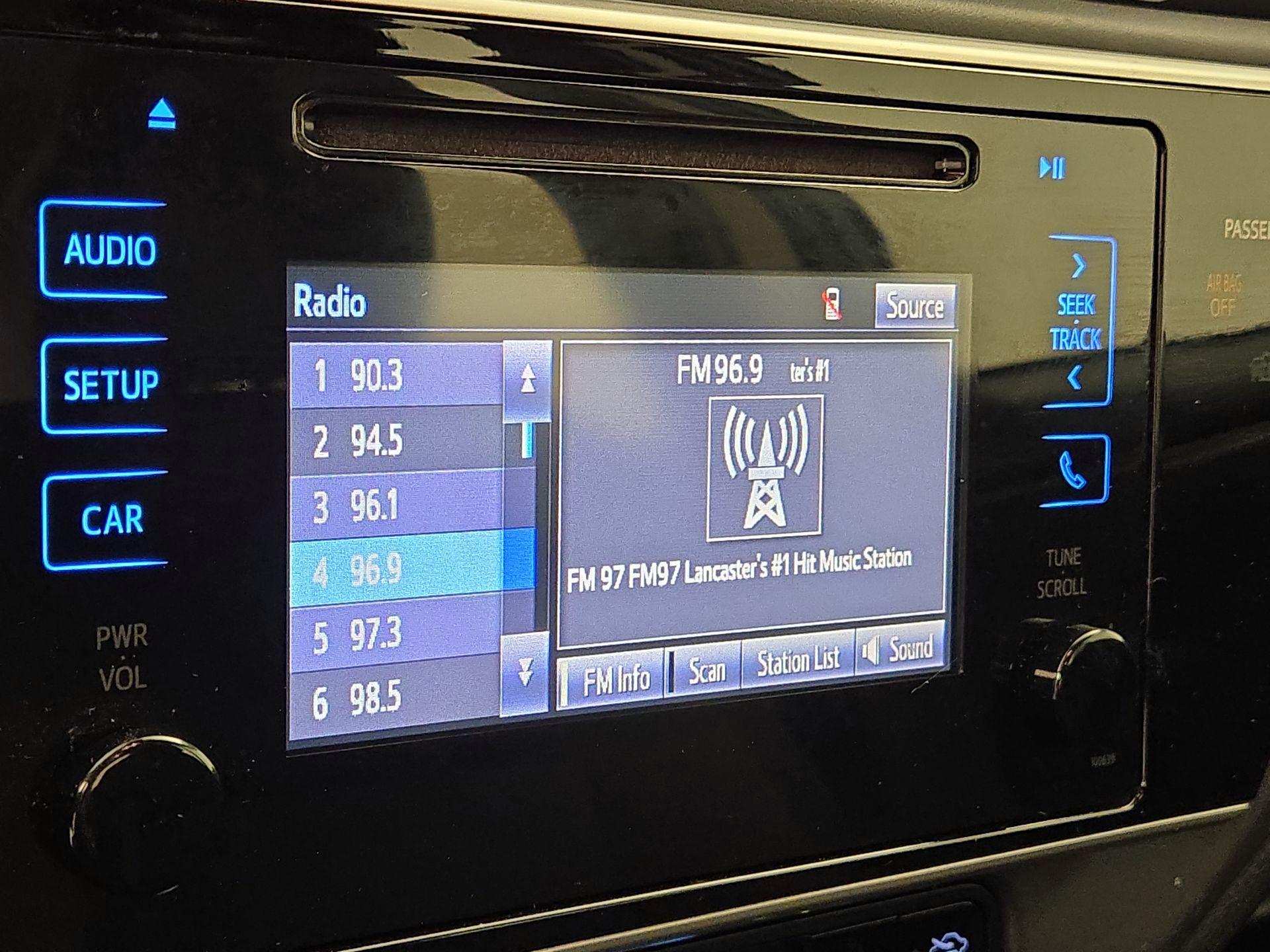 Thumbnail: 2017 Toyota Corolla - 14