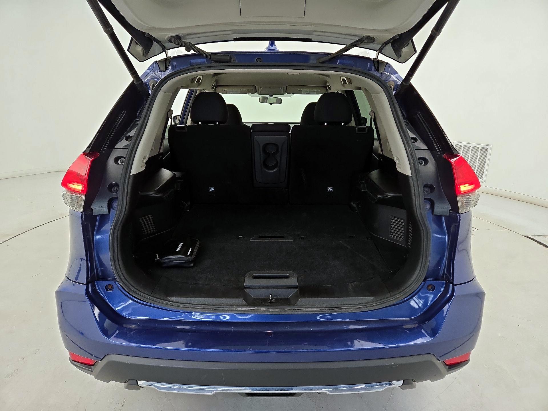 Thumbnail: 2018 Nissan Rogue - 20