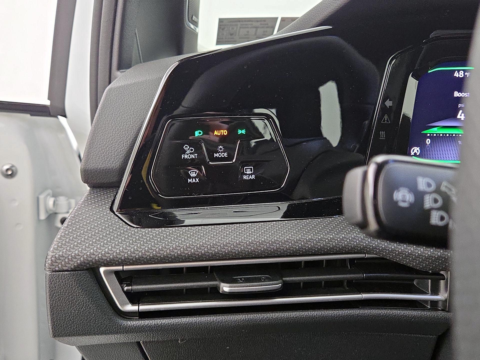 Thumbnail: 2024 Volkswagen Golf - 13