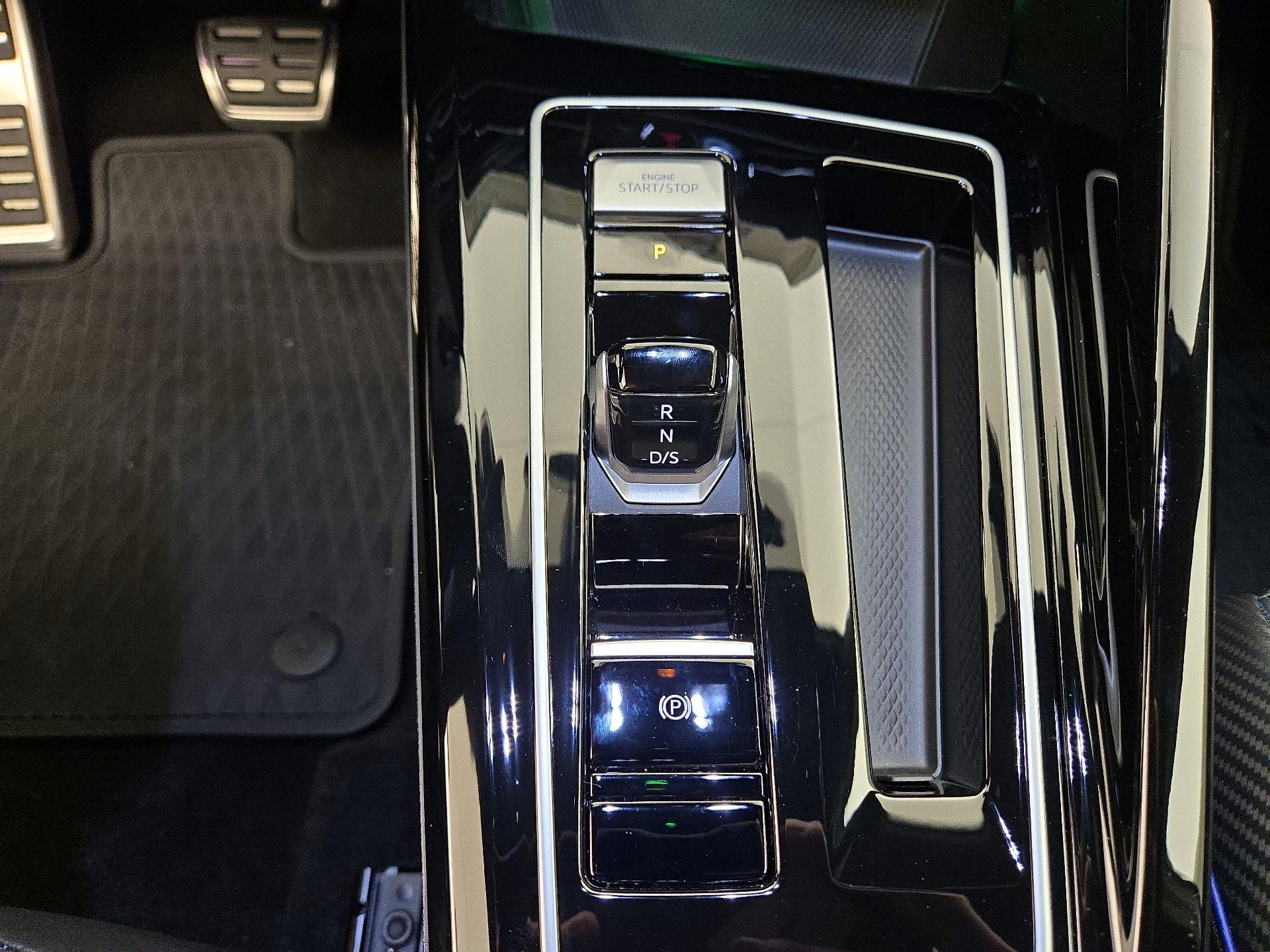 Thumbnail: 2024 Volkswagen Golf - 18