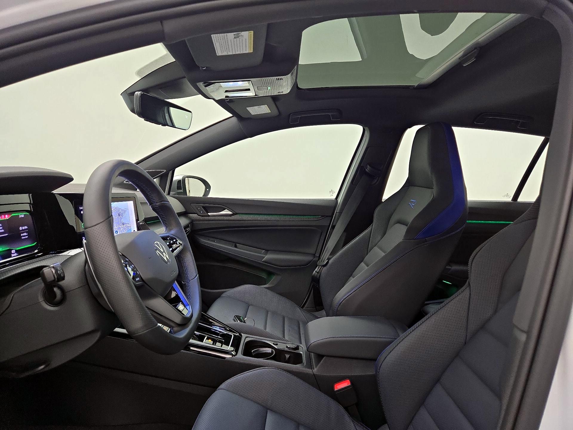 Thumbnail: 2024 Volkswagen Golf - 20