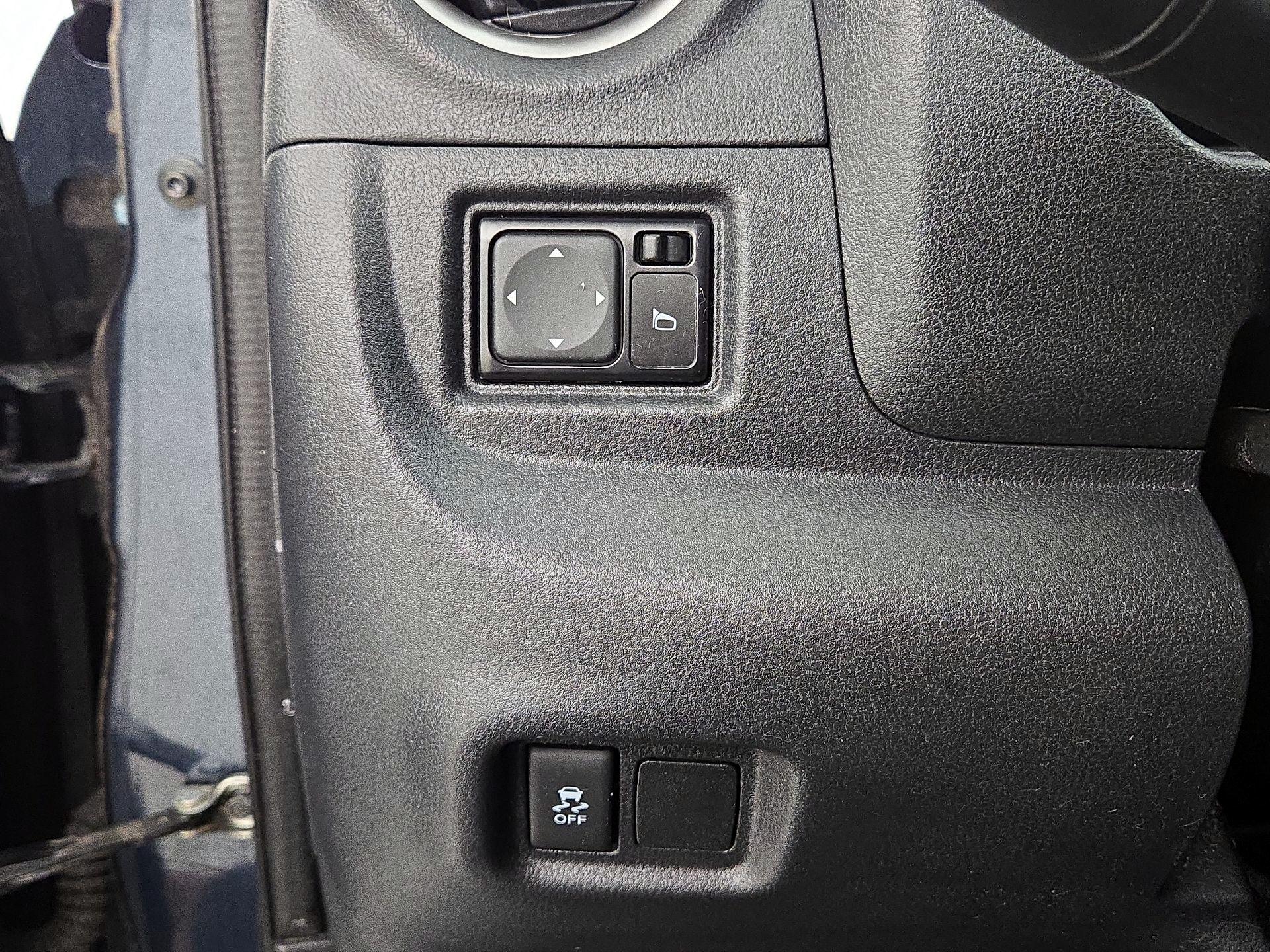 Thumbnail: 2017 Nissan Versa - 13