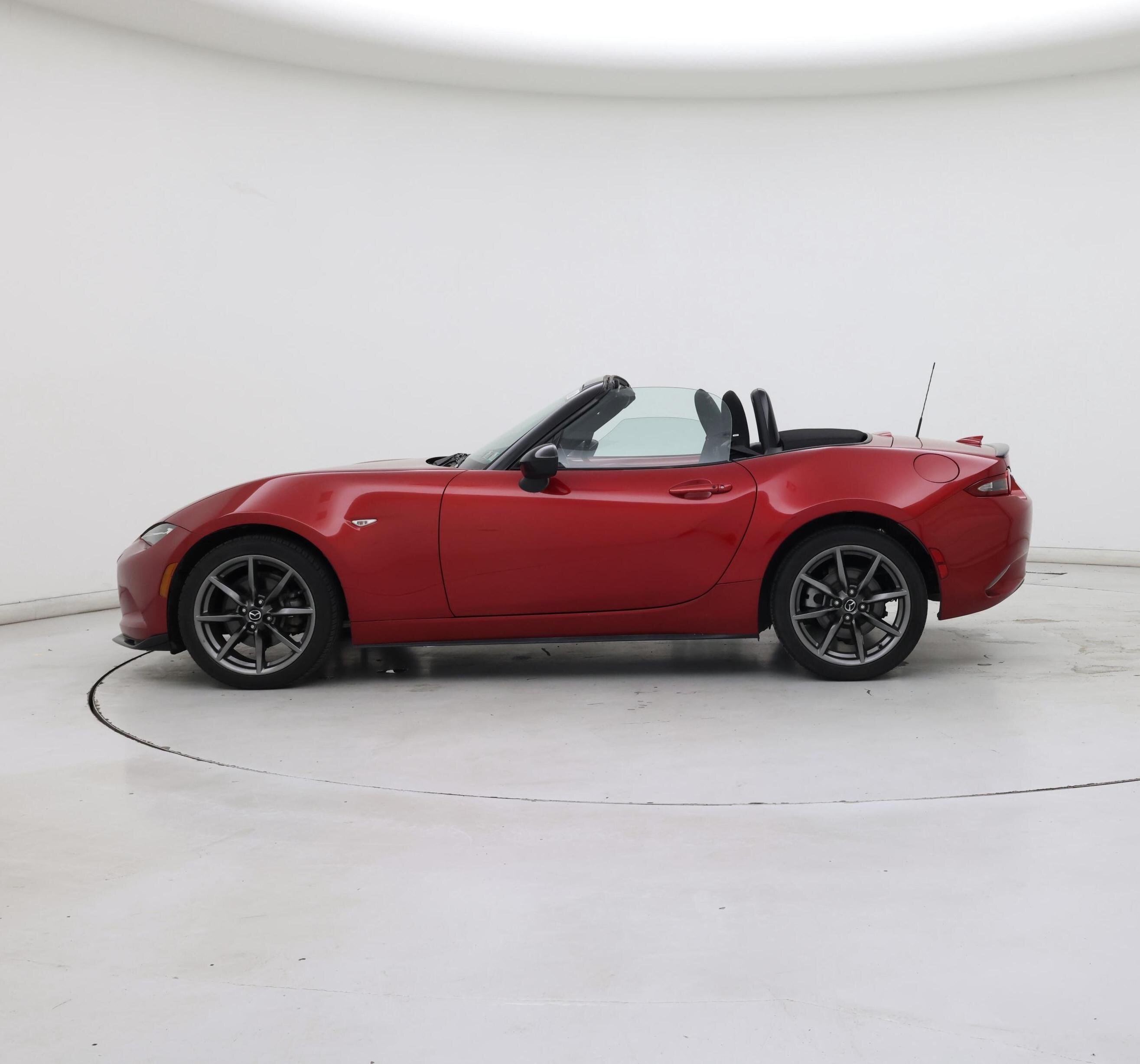 Thumbnail: 2016 Mazda MX-5 Miata - 3