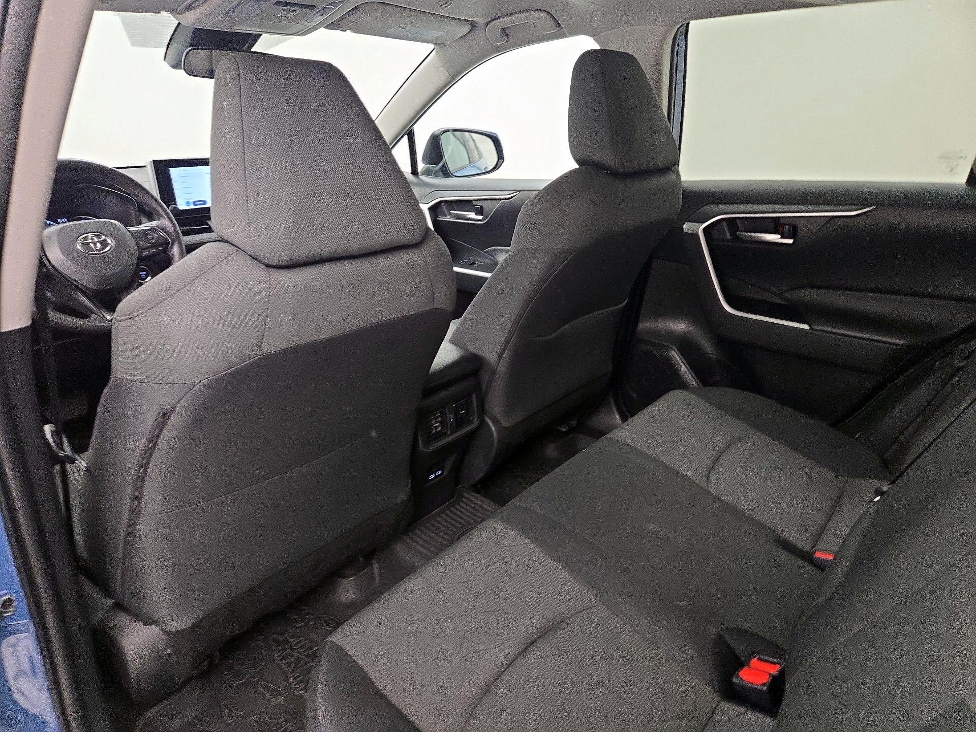 Thumbnail: 2023 Toyota RAV4 - 19