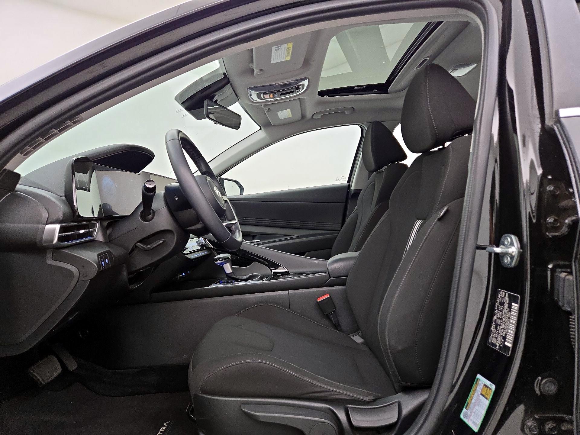 Thumbnail: 2024 Hyundai Elantra - 11