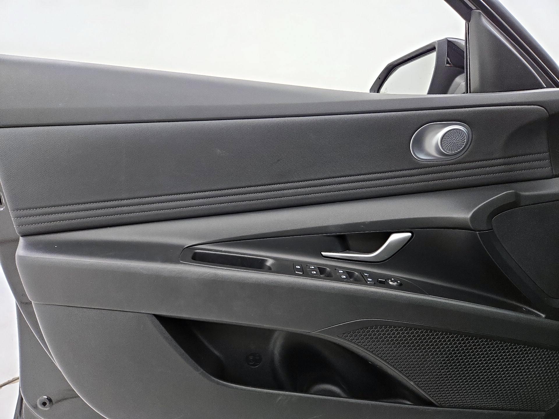 Thumbnail: 2024 Hyundai Elantra - 12