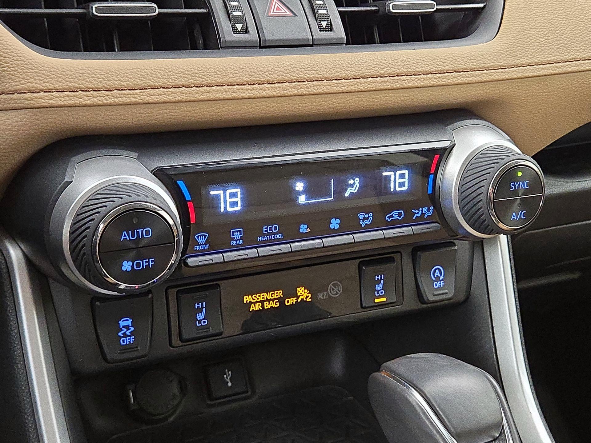 Thumbnail: 2021 Toyota RAV4 - 16