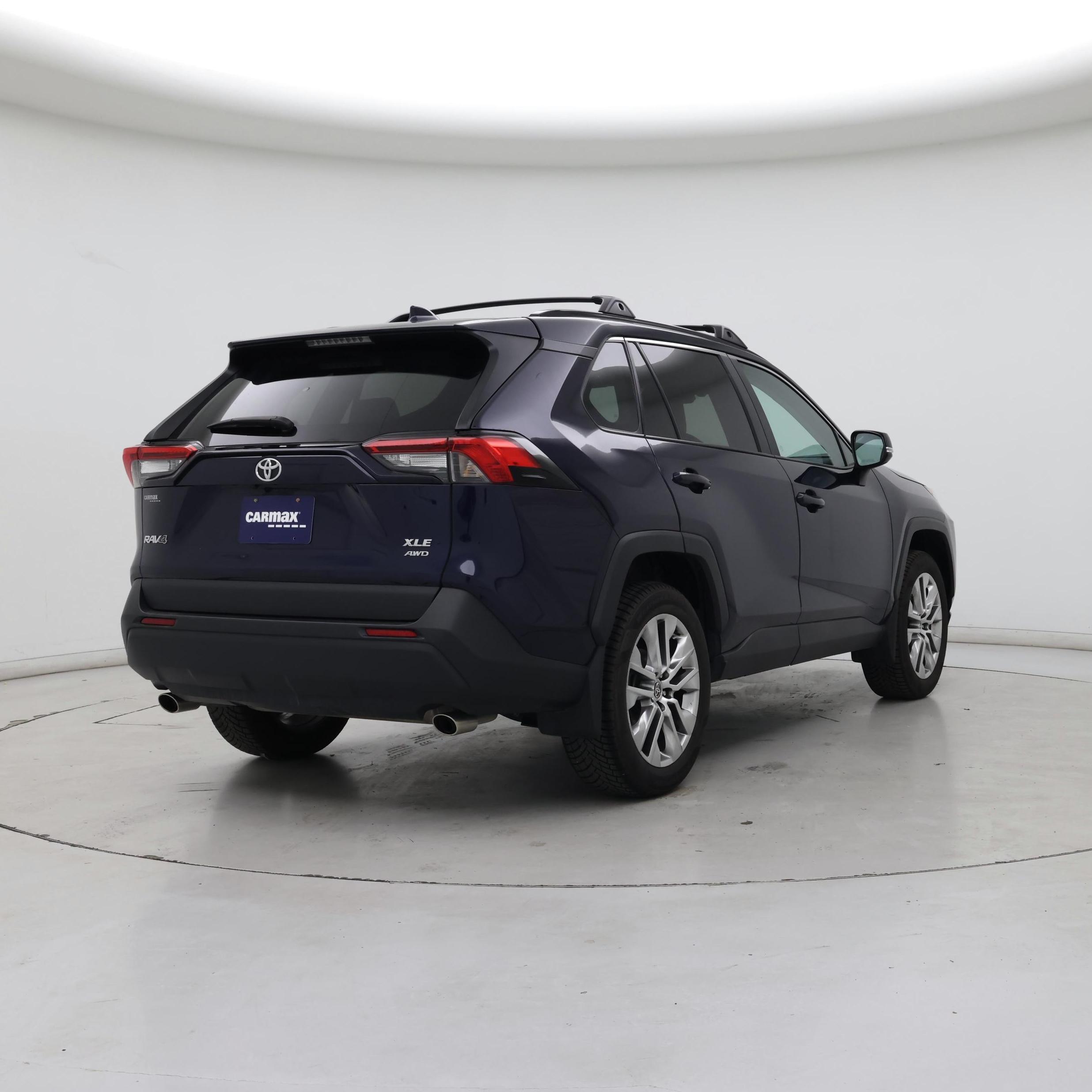 Thumbnail: 2021 Toyota RAV4 - 8