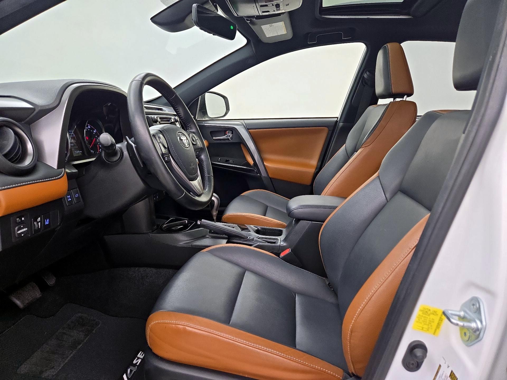 Thumbnail: 2017 Toyota RAV4 - 11