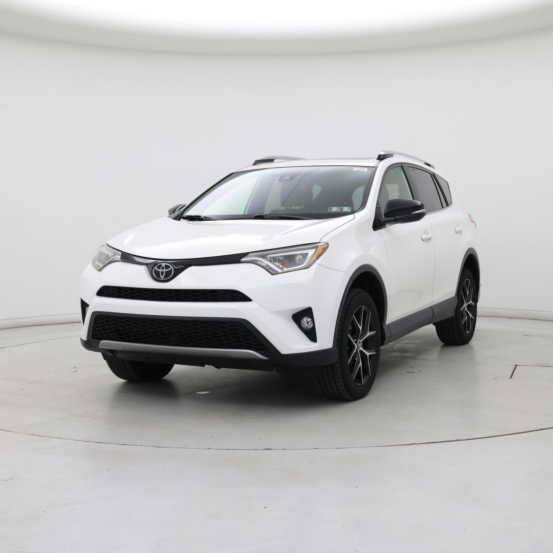 Thumbnail: 2017 Toyota RAV4 - 4