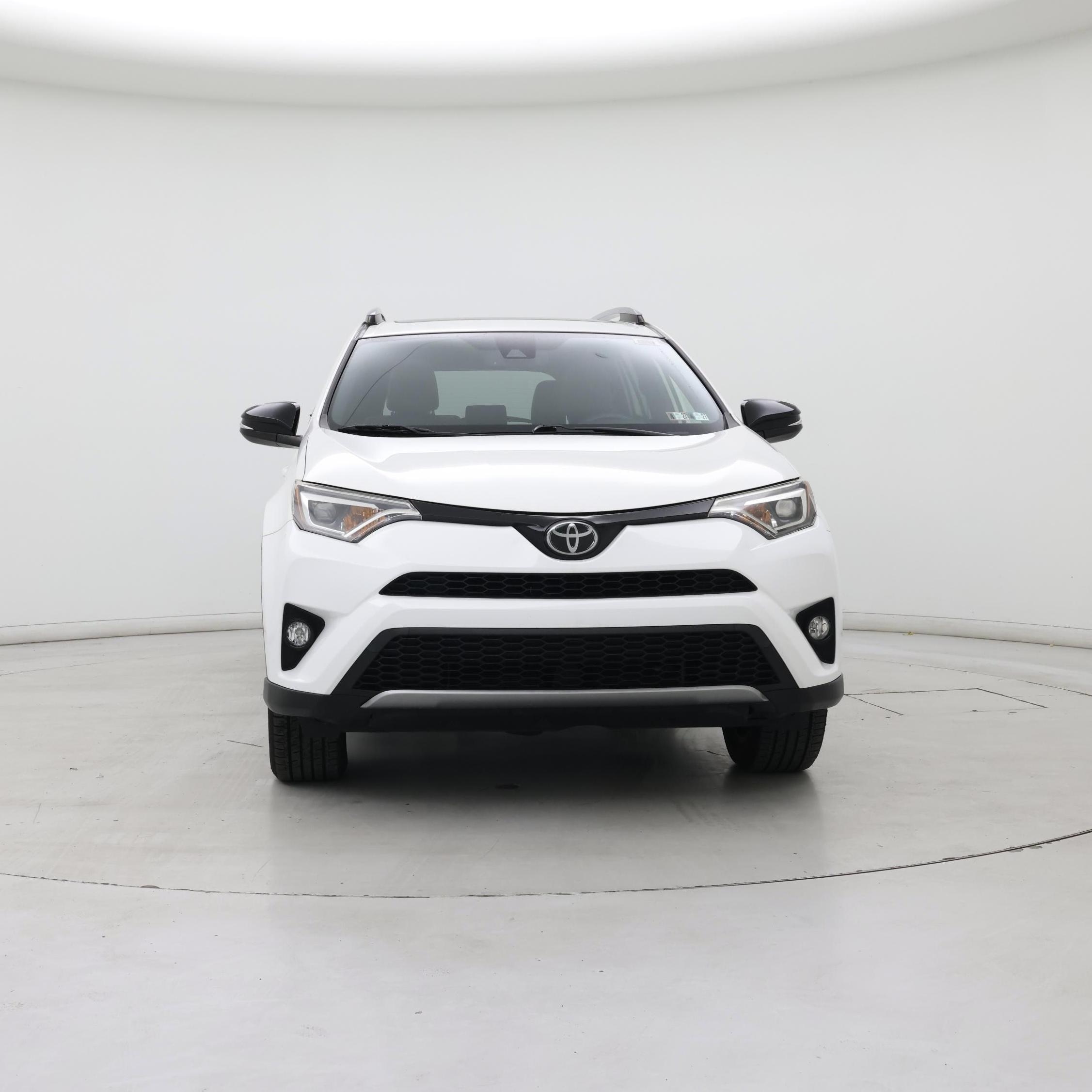 Thumbnail: 2017 Toyota RAV4 - 5