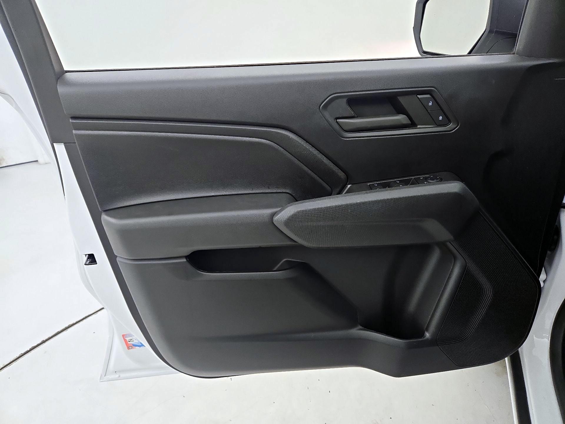 Thumbnail: 2024 Chevrolet Colorado - 12
