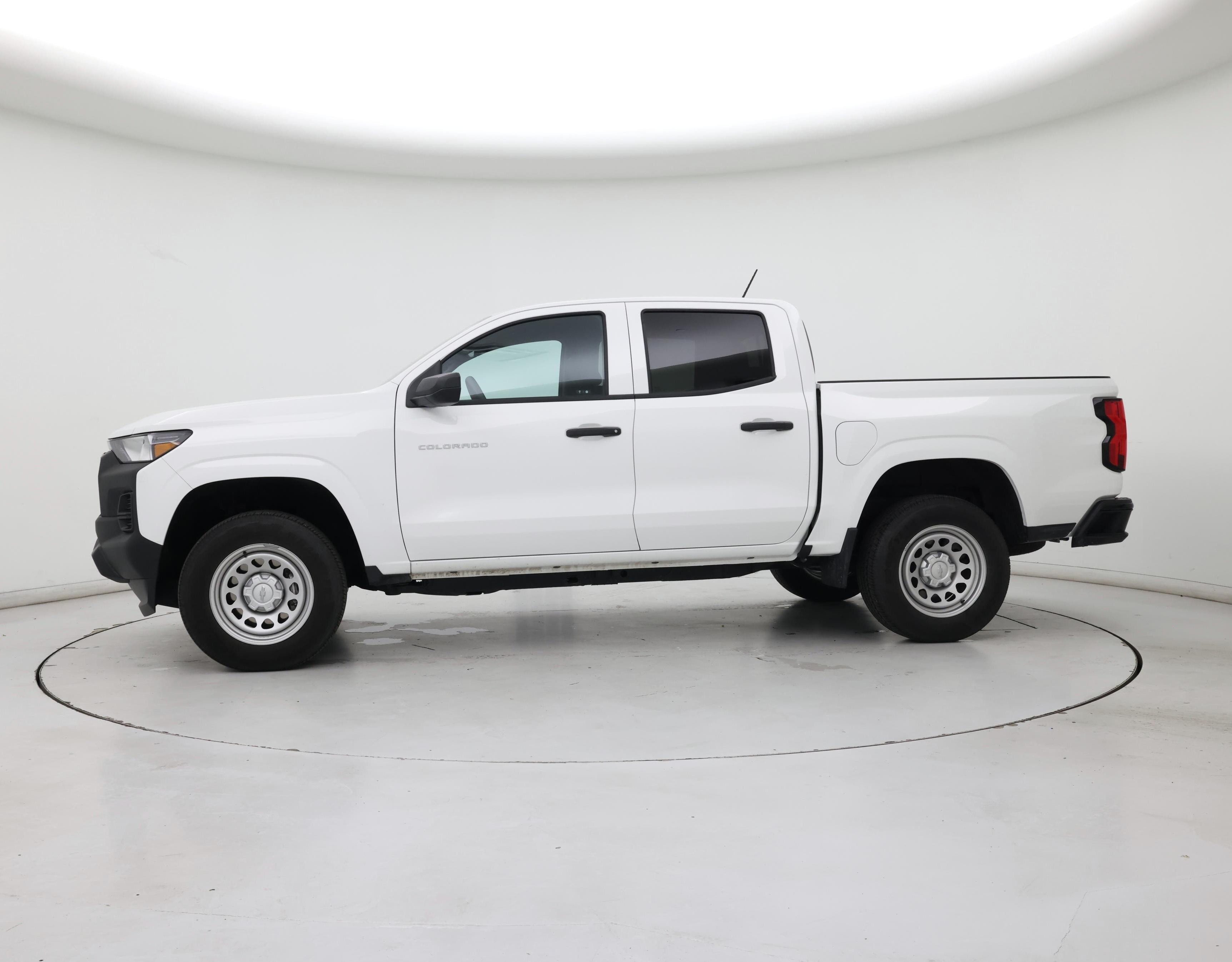 Thumbnail: 2024 Chevrolet Colorado - 3