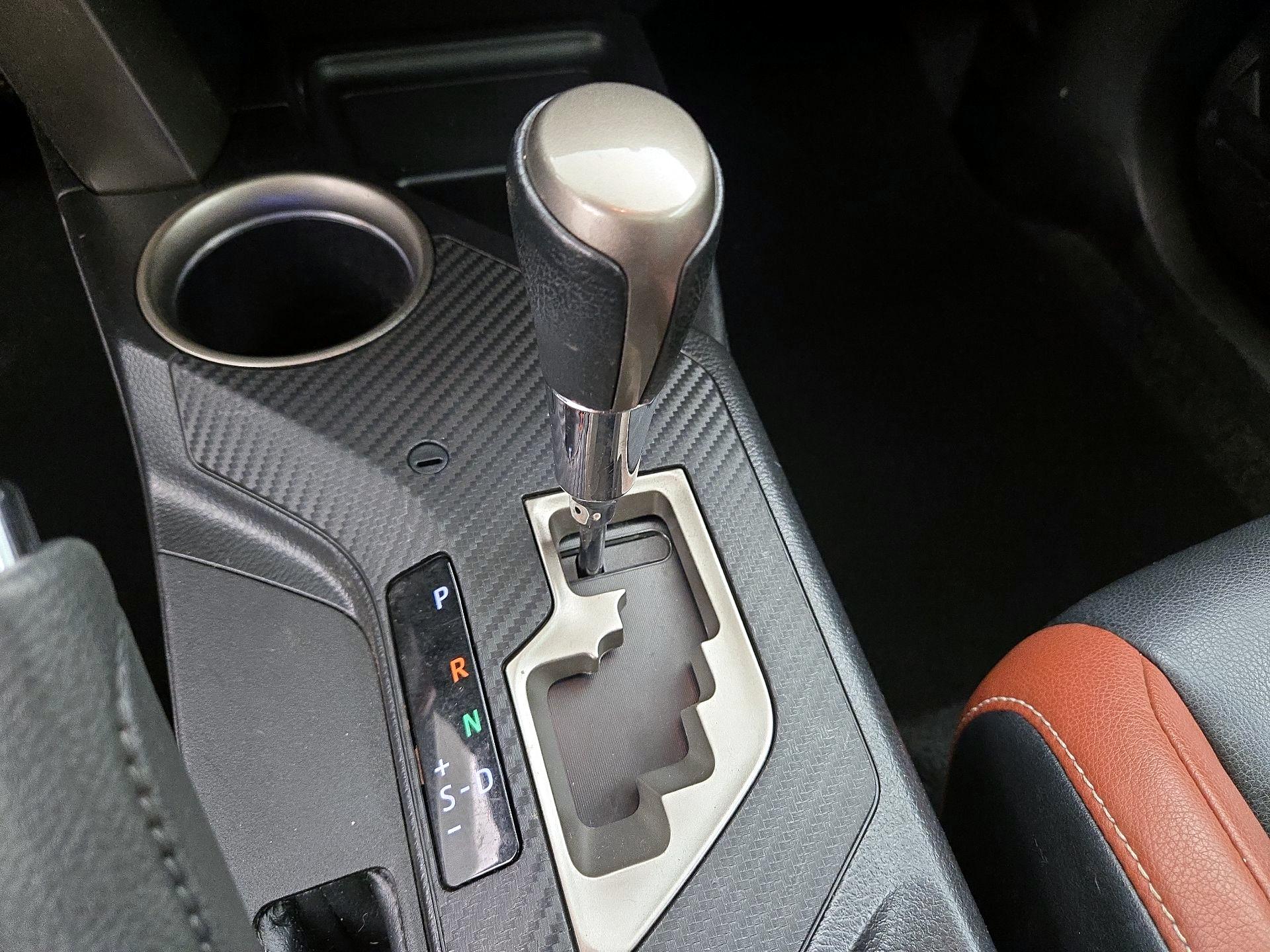 Thumbnail: 2015 Toyota RAV4 - 17