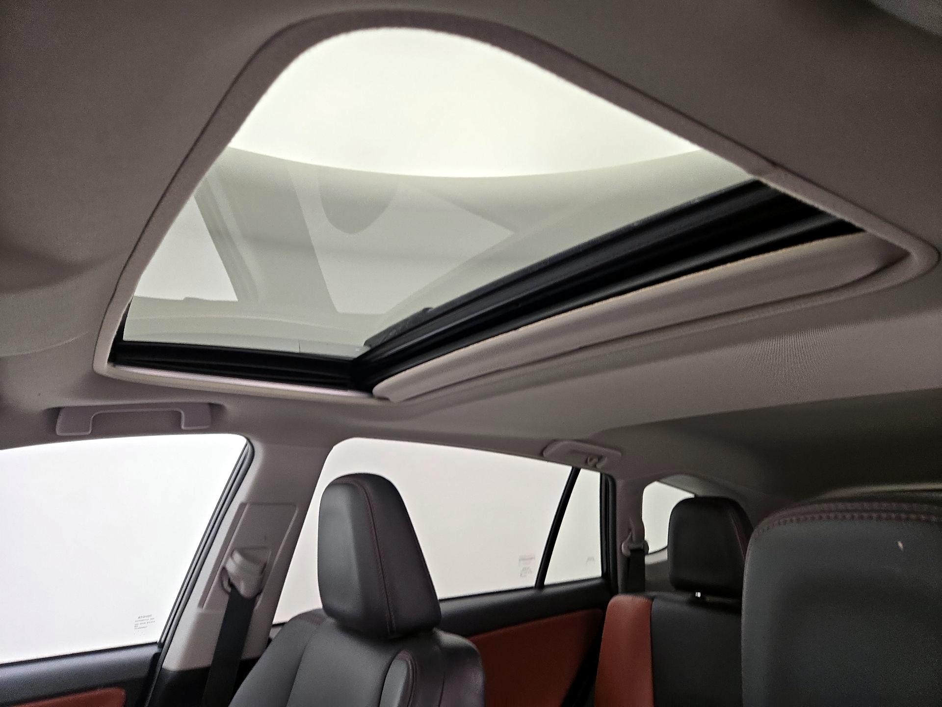 Thumbnail: 2015 Toyota RAV4 - 19
