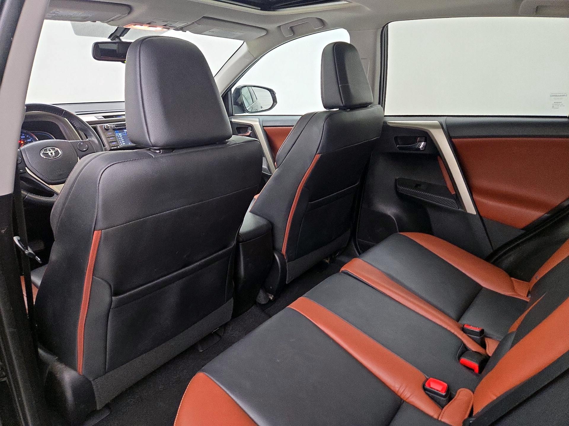 Thumbnail: 2015 Toyota RAV4 - 20
