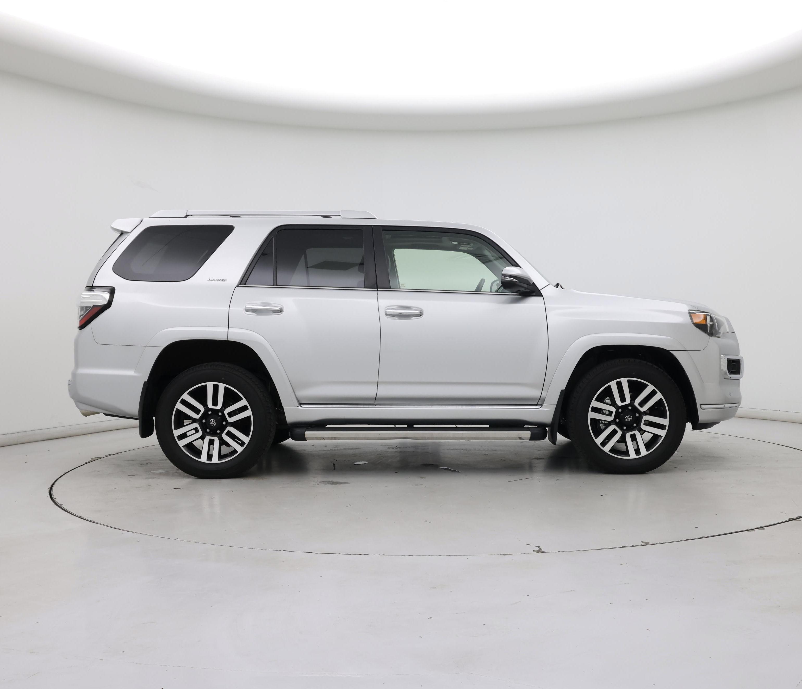 Thumbnail: 2017 Toyota 4Runner - 7