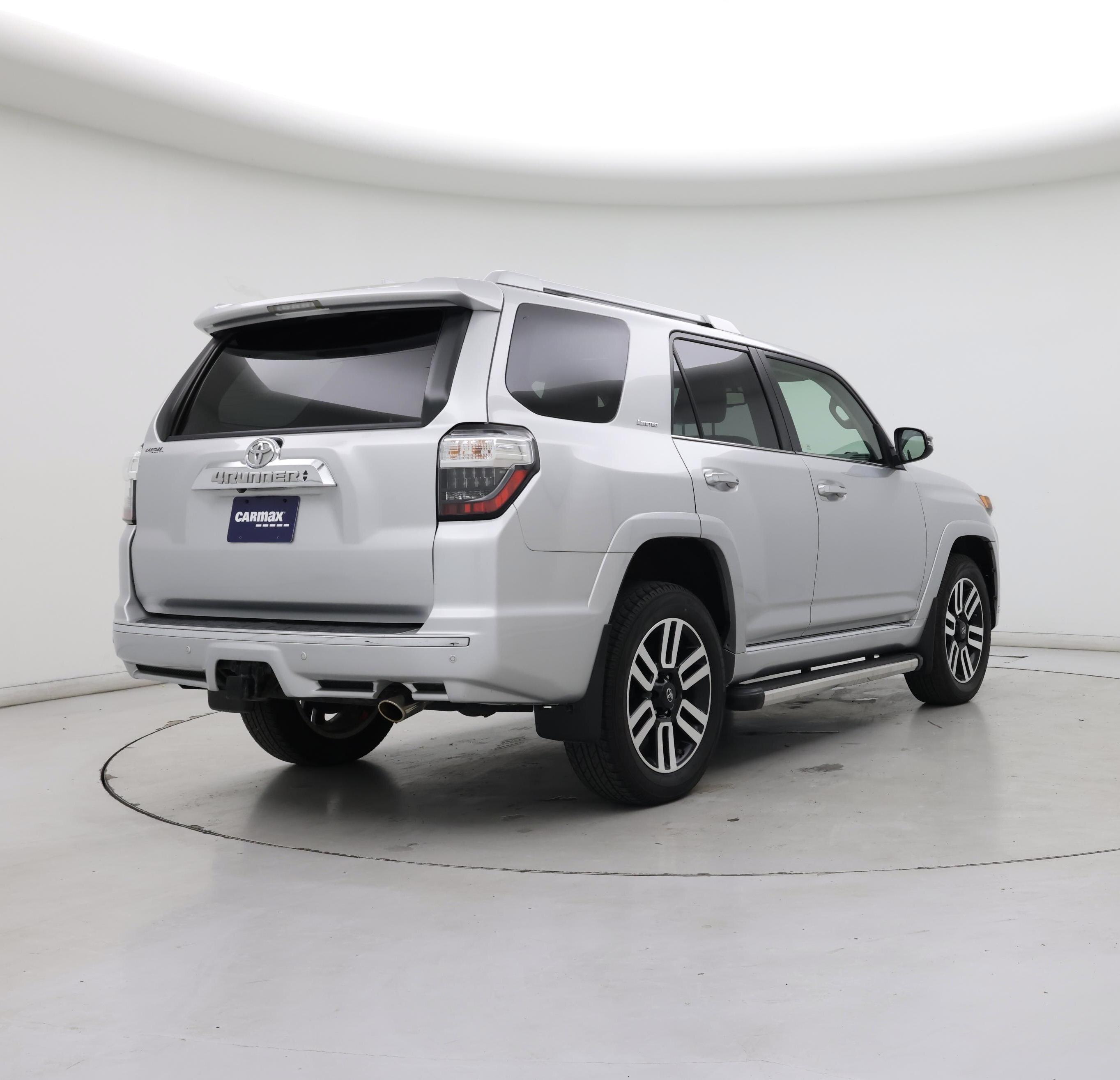 Thumbnail: 2017 Toyota 4Runner - 8