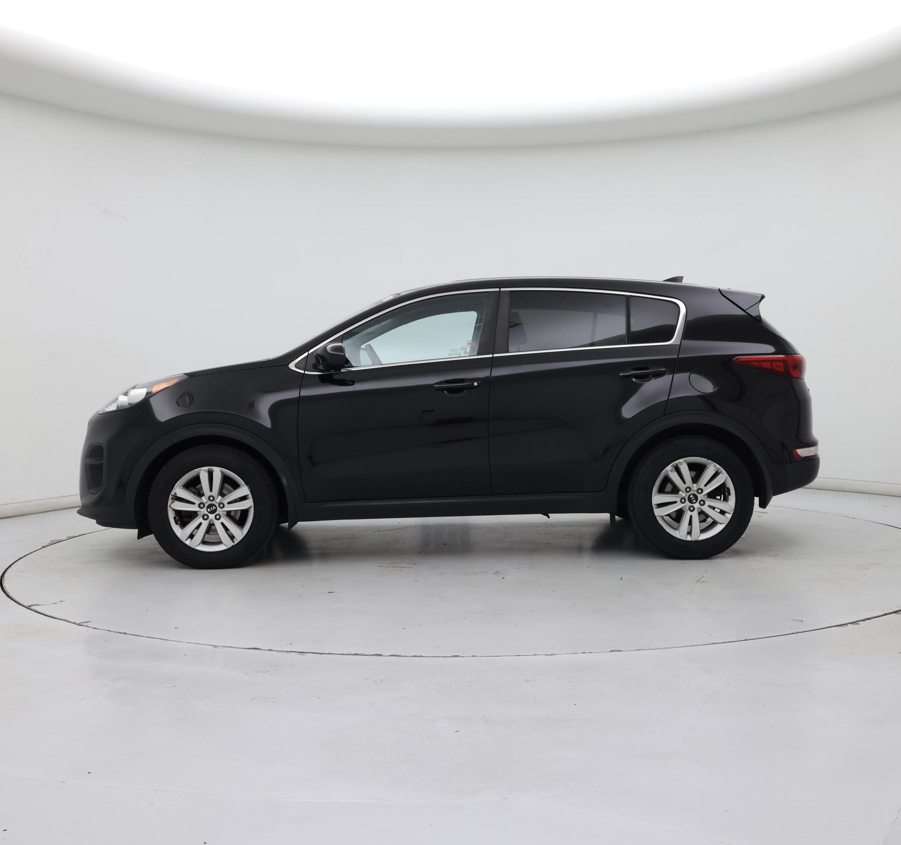Thumbnail: 2017 Kia Sportage - 3