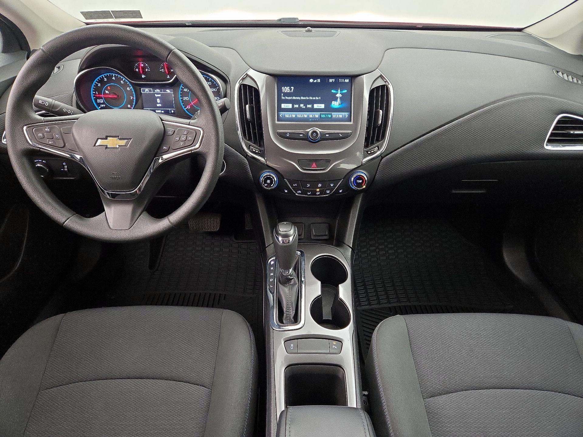 Thumbnail: 2017 Chevrolet Cruze - 9