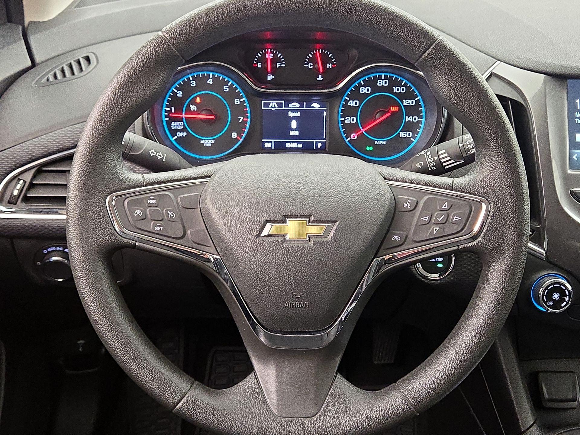 Thumbnail: 2017 Chevrolet Cruze - 10