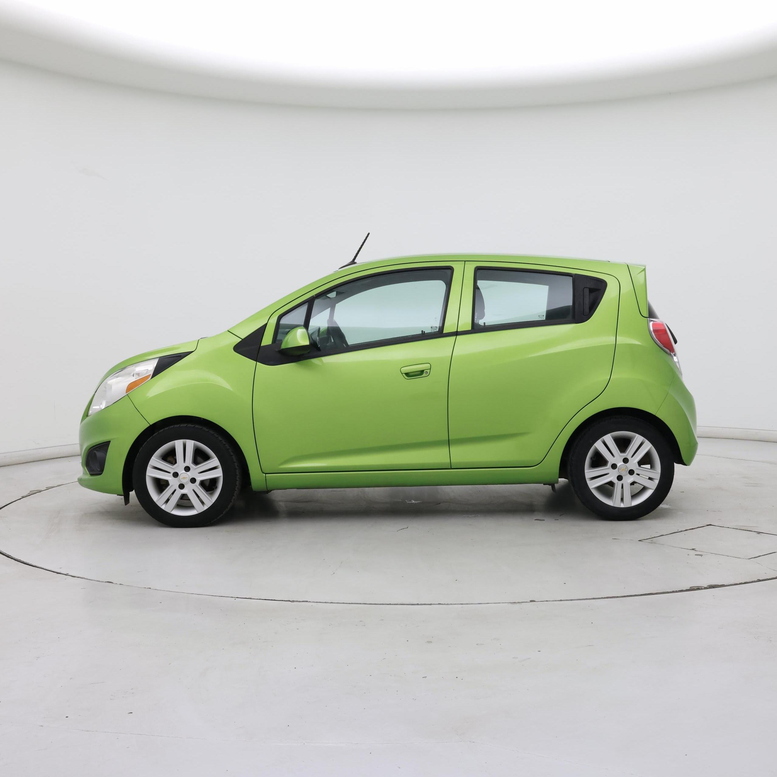 Thumbnail: 2014 Chevrolet Spark - 3