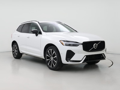 2023 Volvo XC60 B5 Plus Dark Theme
