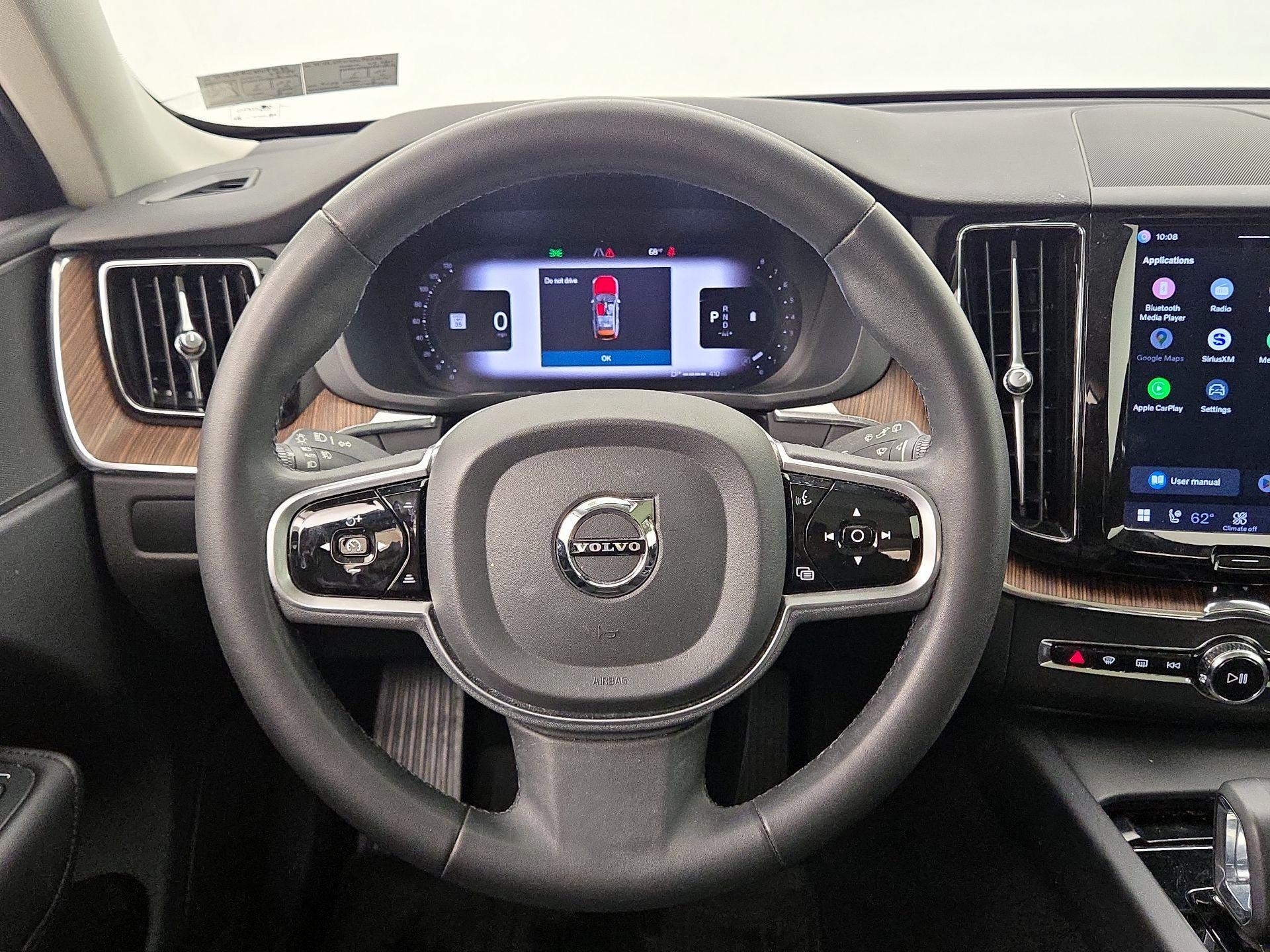 Thumbnail: 2023 Volvo XC60 - 10